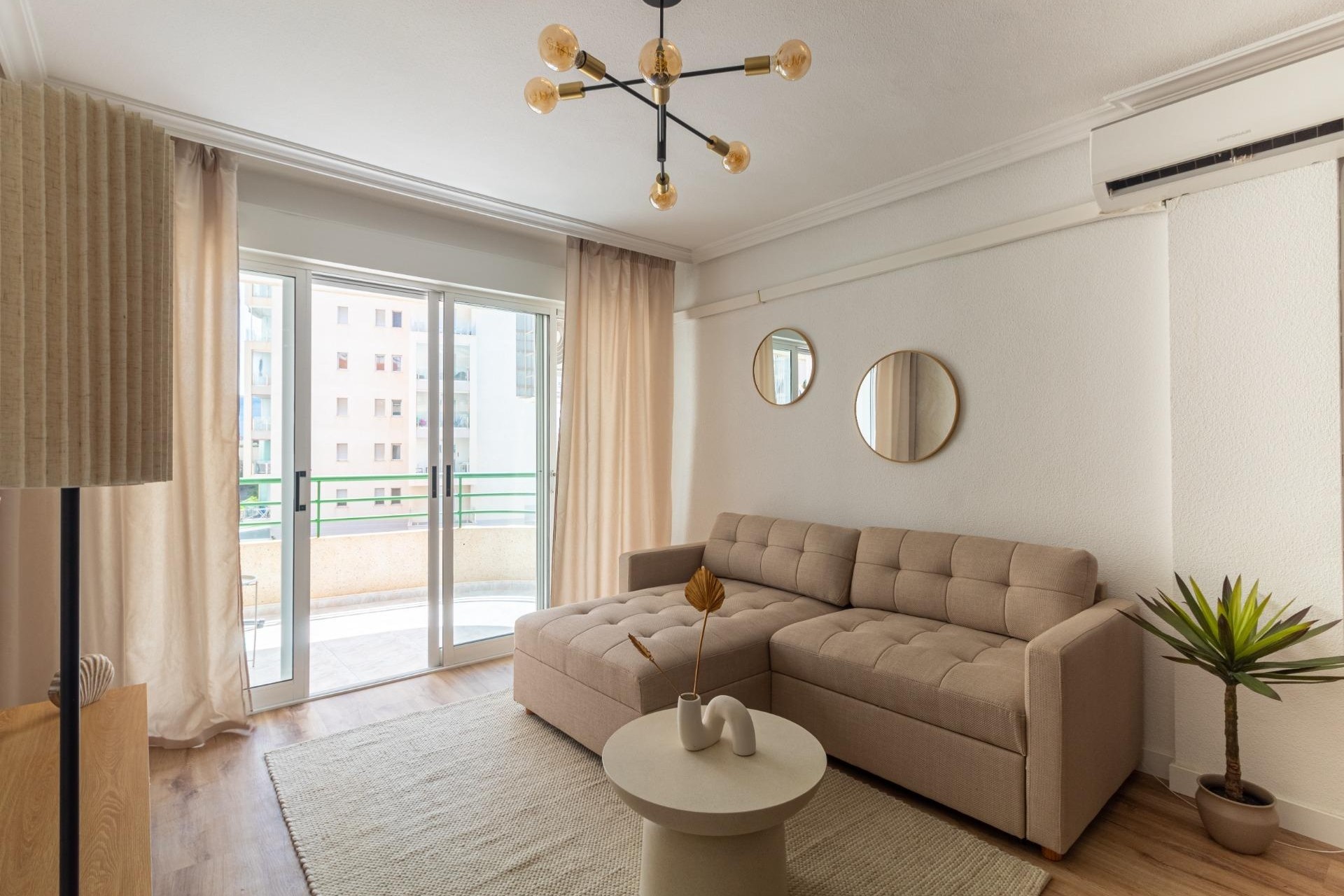 Wiederverkauf - Wohnung / Apartment -
Torrevieja - La Mata