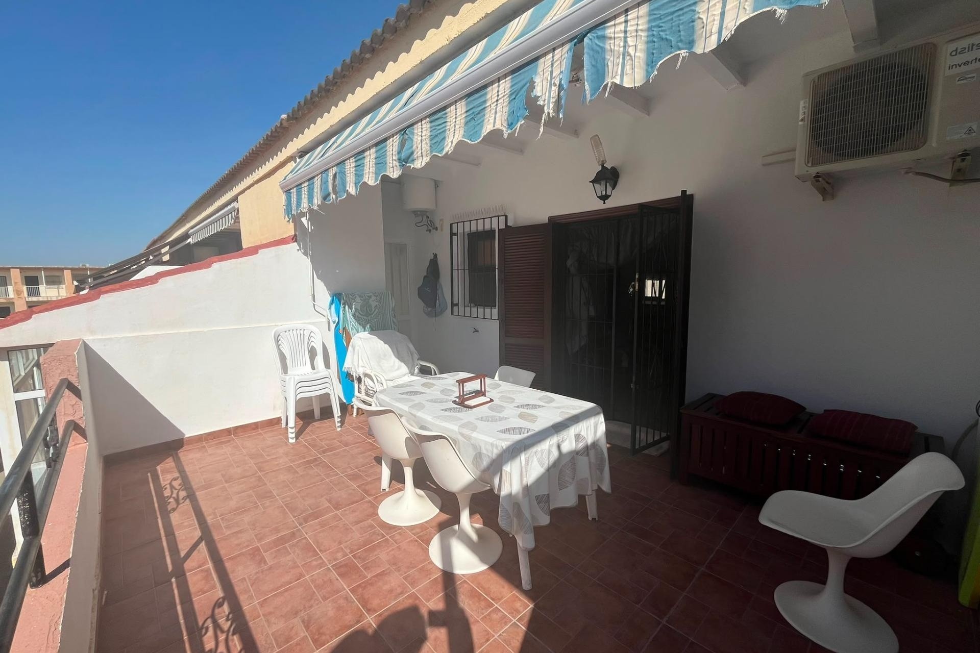 Wiederverkauf - Wohnung / Apartment -
Torrevieja - La Mata