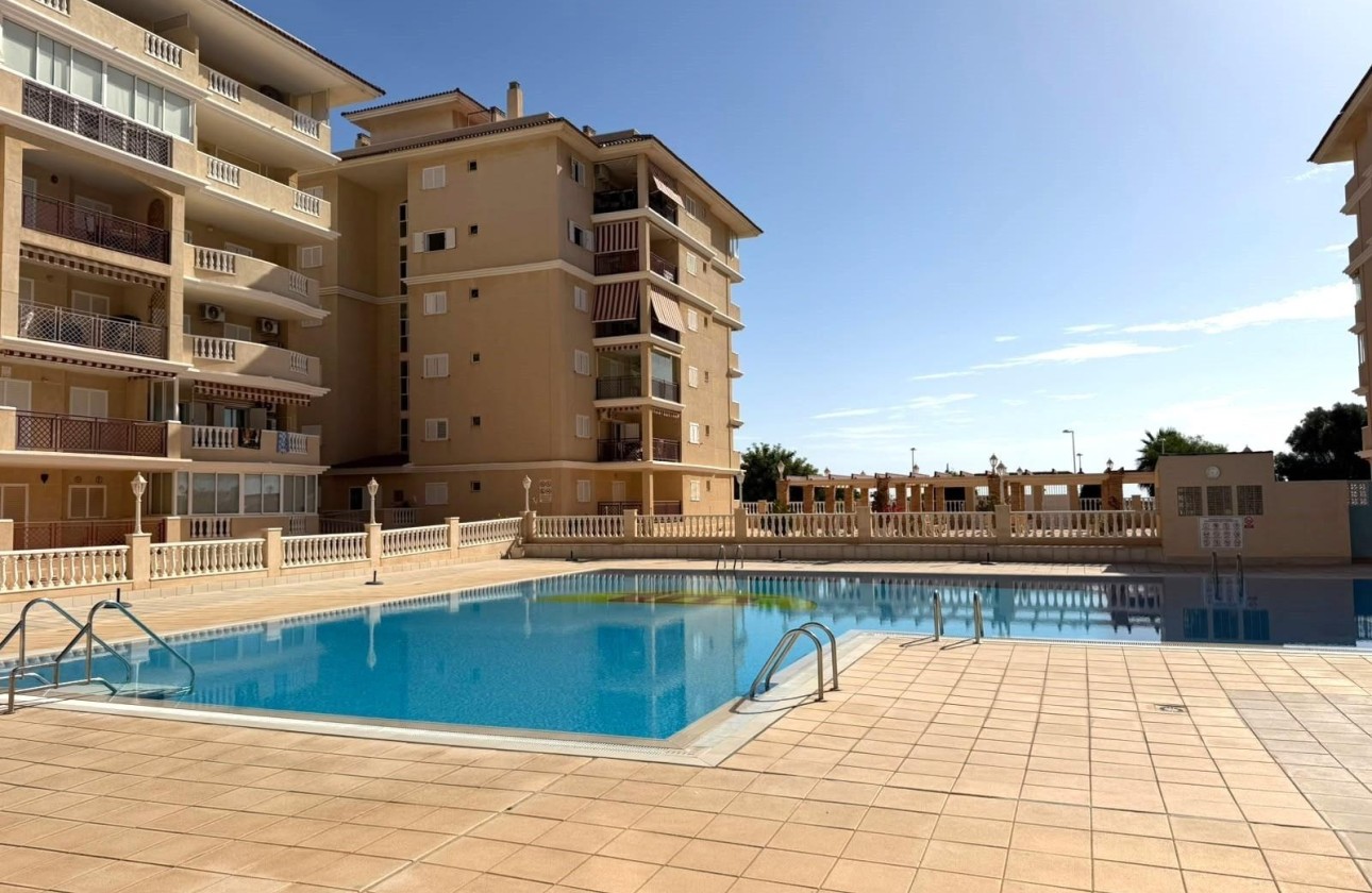 Wiederverkauf - Wohnung / Apartment -
Torrevieja - La Mata