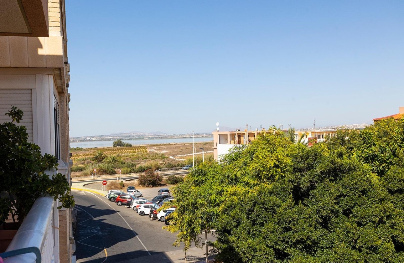 Wiederverkauf - Wohnung / Apartment -
Torrevieja - La Mata