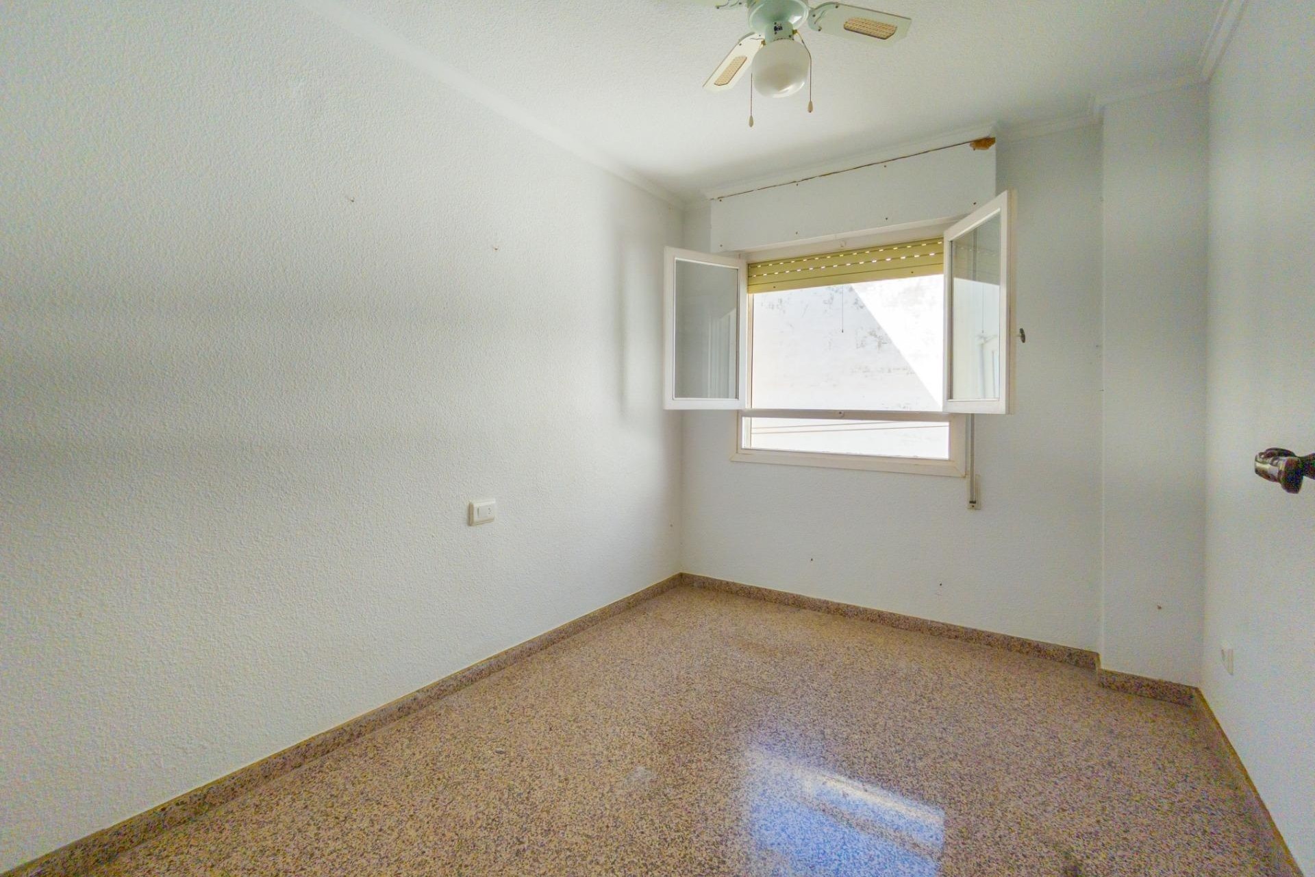 Wiederverkauf - Wohnung / Apartment -
Torrevieja - La Mata