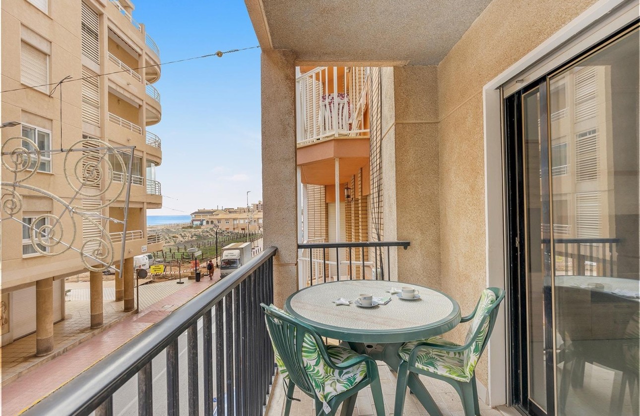 Wiederverkauf - Wohnung / Apartment -
Torrevieja - La Mata