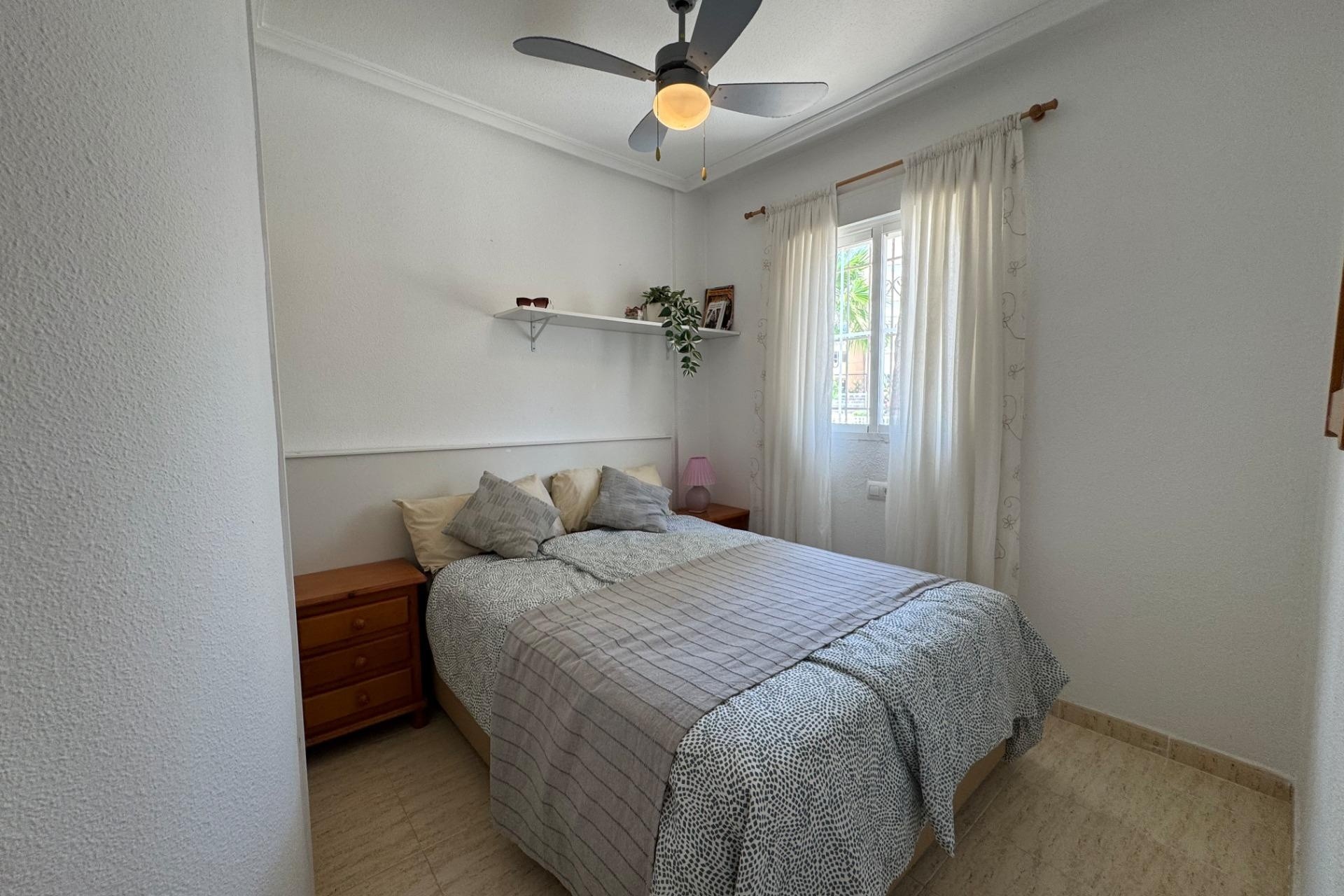 Wiederverkauf - Wohnung / Apartment -
Torrevieja - La Siesta - El Salado - Torreta