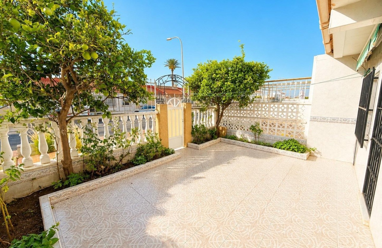 Wiederverkauf - Wohnung / Apartment -
Torrevieja - La Siesta