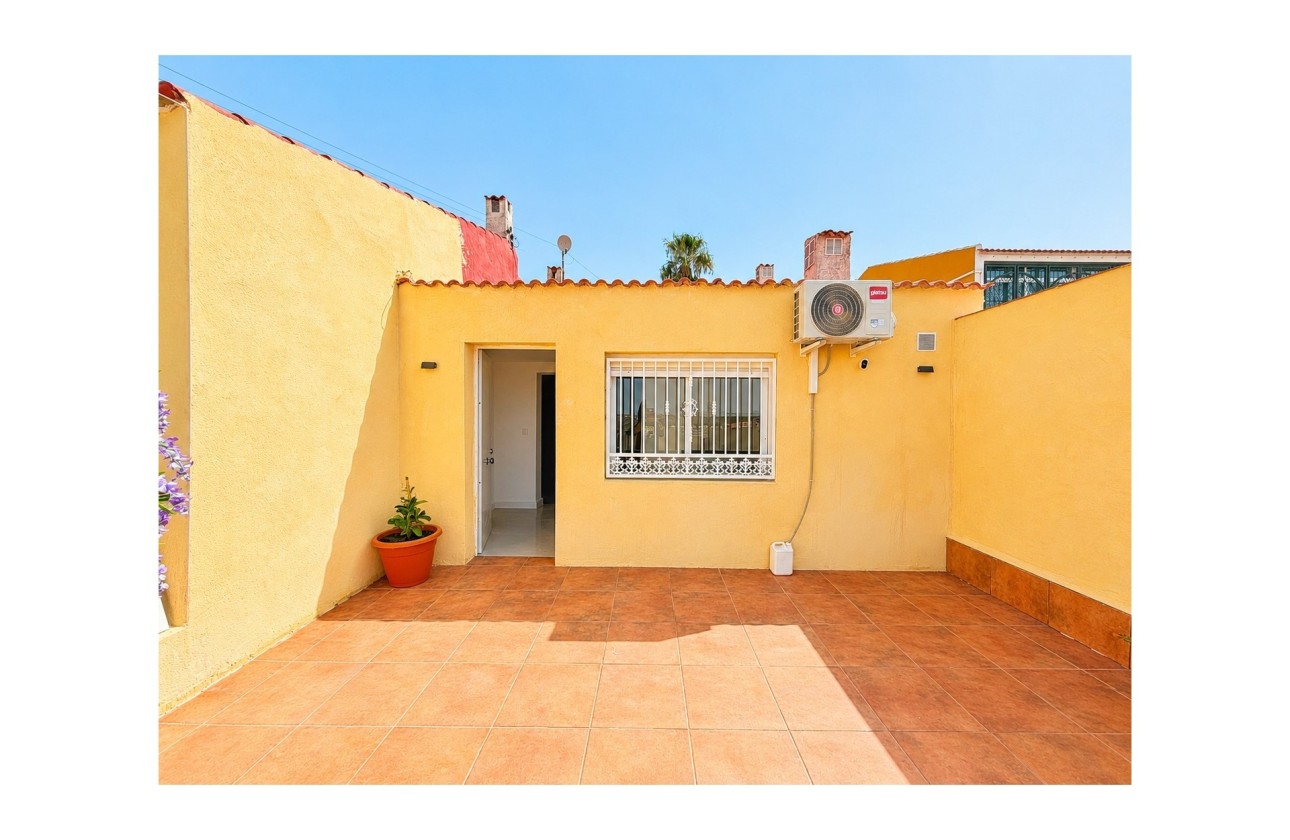 Wiederverkauf - Wohnung / Apartment -
Torrevieja - La Siesta