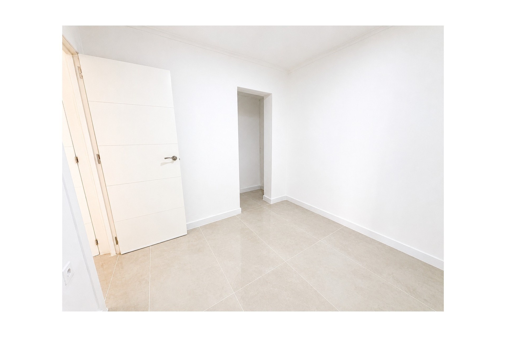 Wiederverkauf - Wohnung / Apartment -
Torrevieja - La Siesta