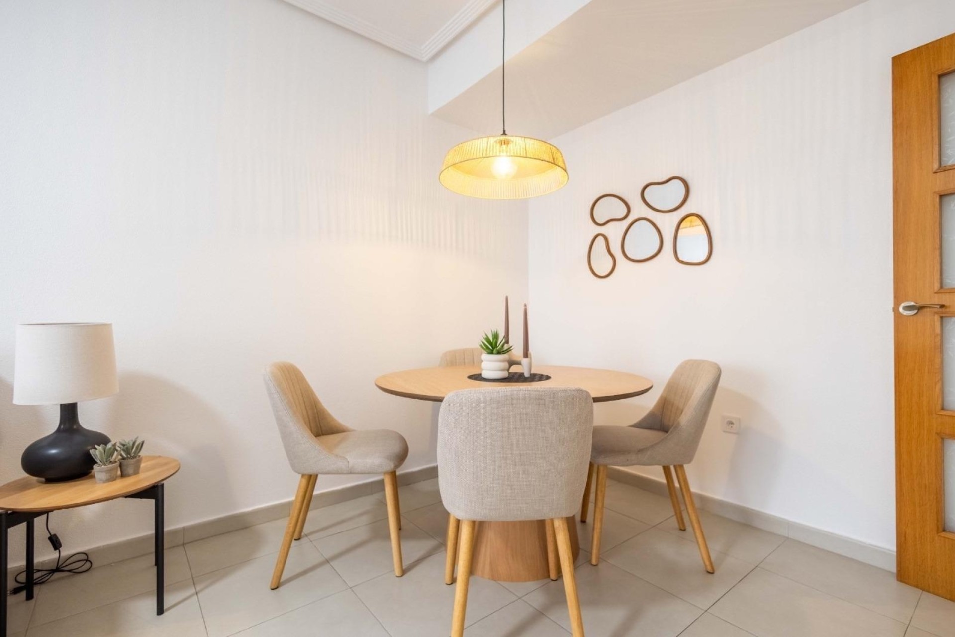 Wiederverkauf - Wohnung / Apartment -
Torrevieja - Las calas