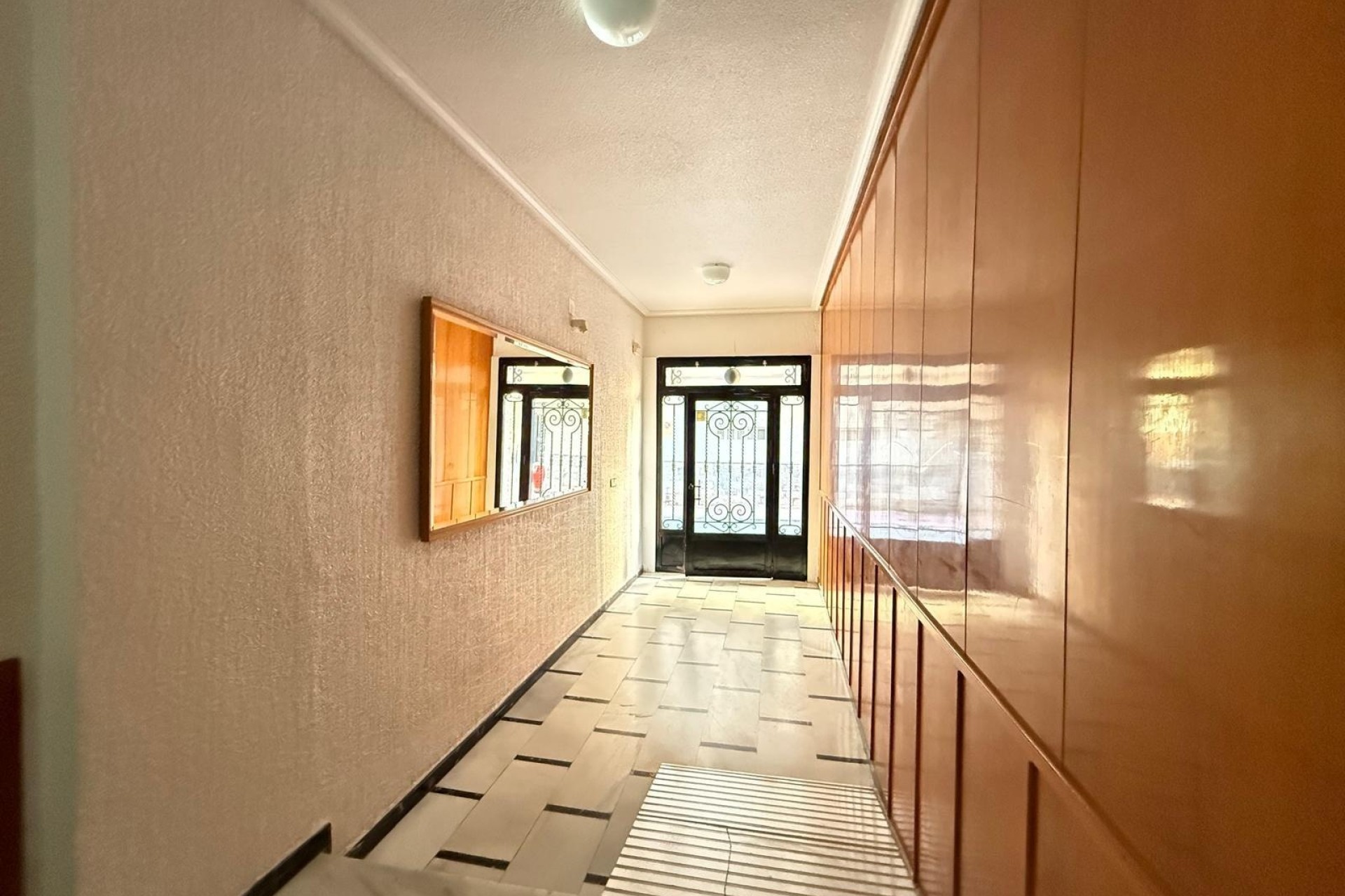 Wiederverkauf - Wohnung / Apartment -
Torrevieja - Las Piscinas Naturales