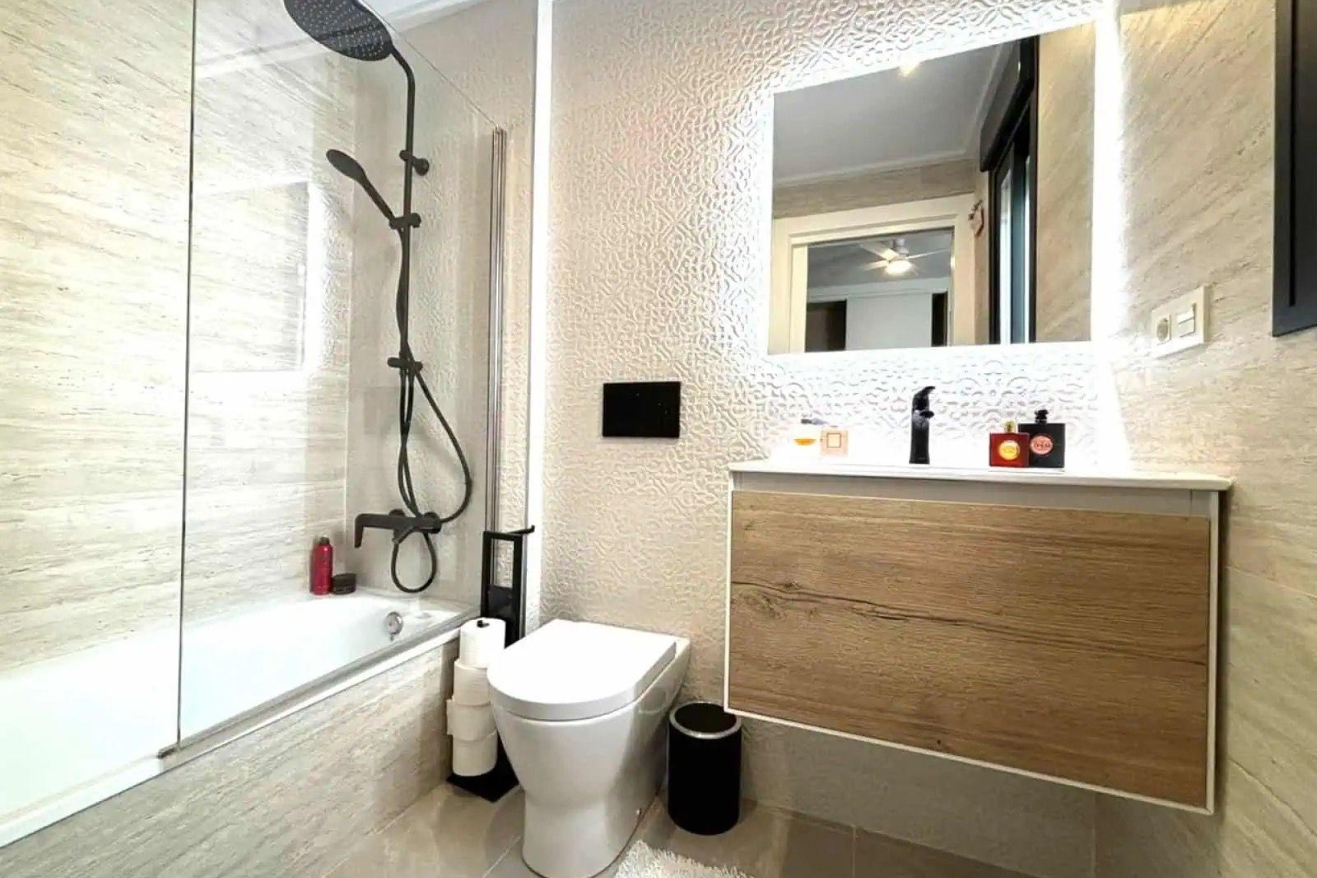 Wiederverkauf - Wohnung / Apartment -
Torrevieja - Las Piscinas Naturales