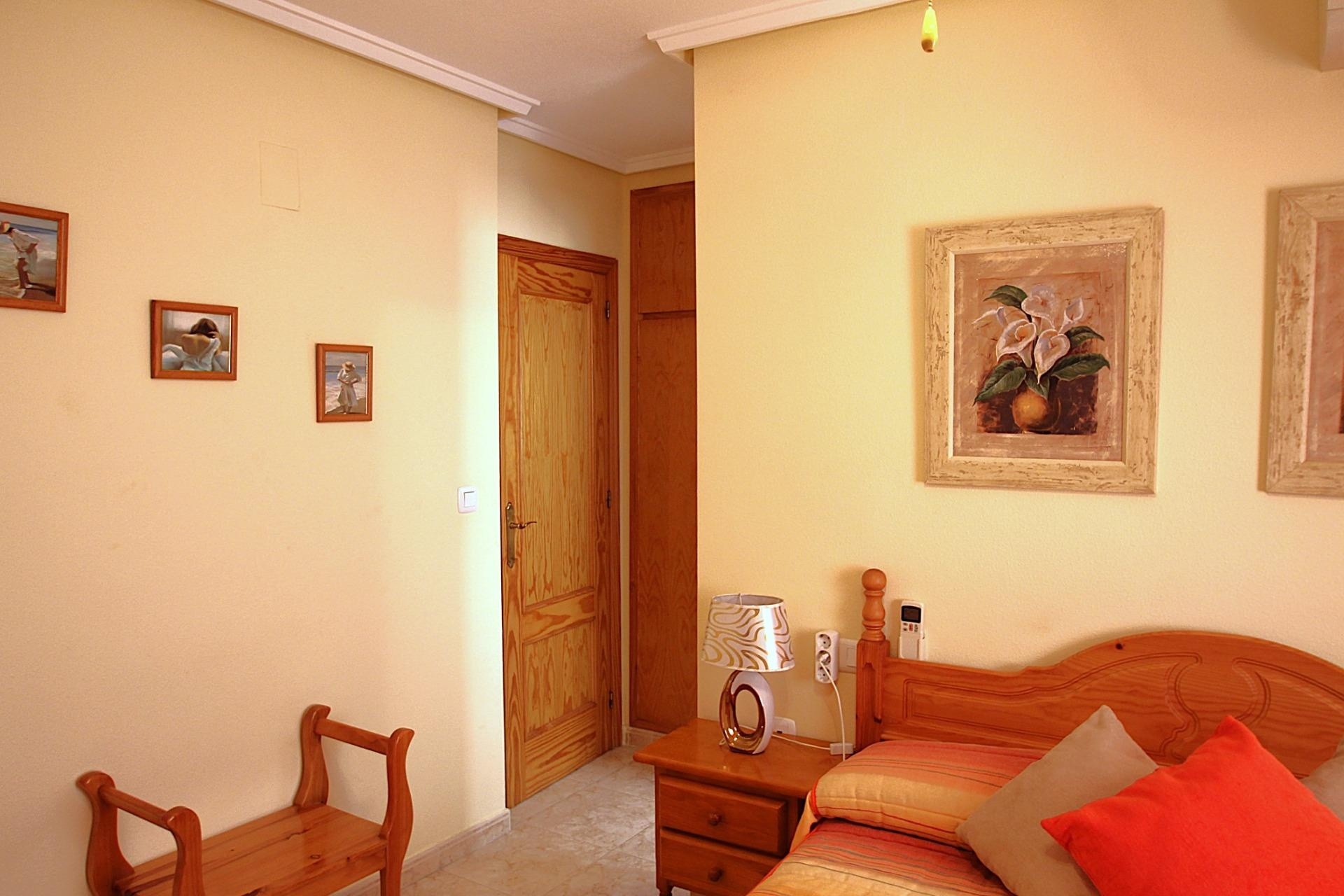 Wiederverkauf - Wohnung / Apartment -
Torrevieja - Las Piscinas Naturales