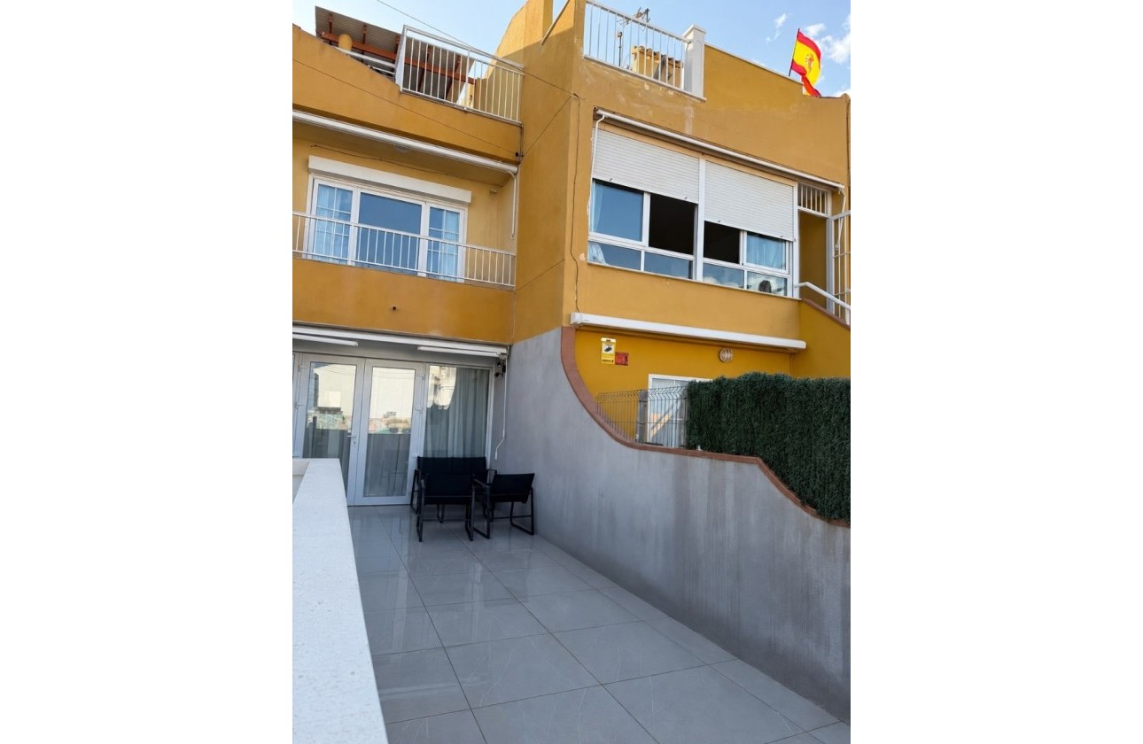 Wiederverkauf - Wohnung / Apartment -
Torrevieja - Mar Azul