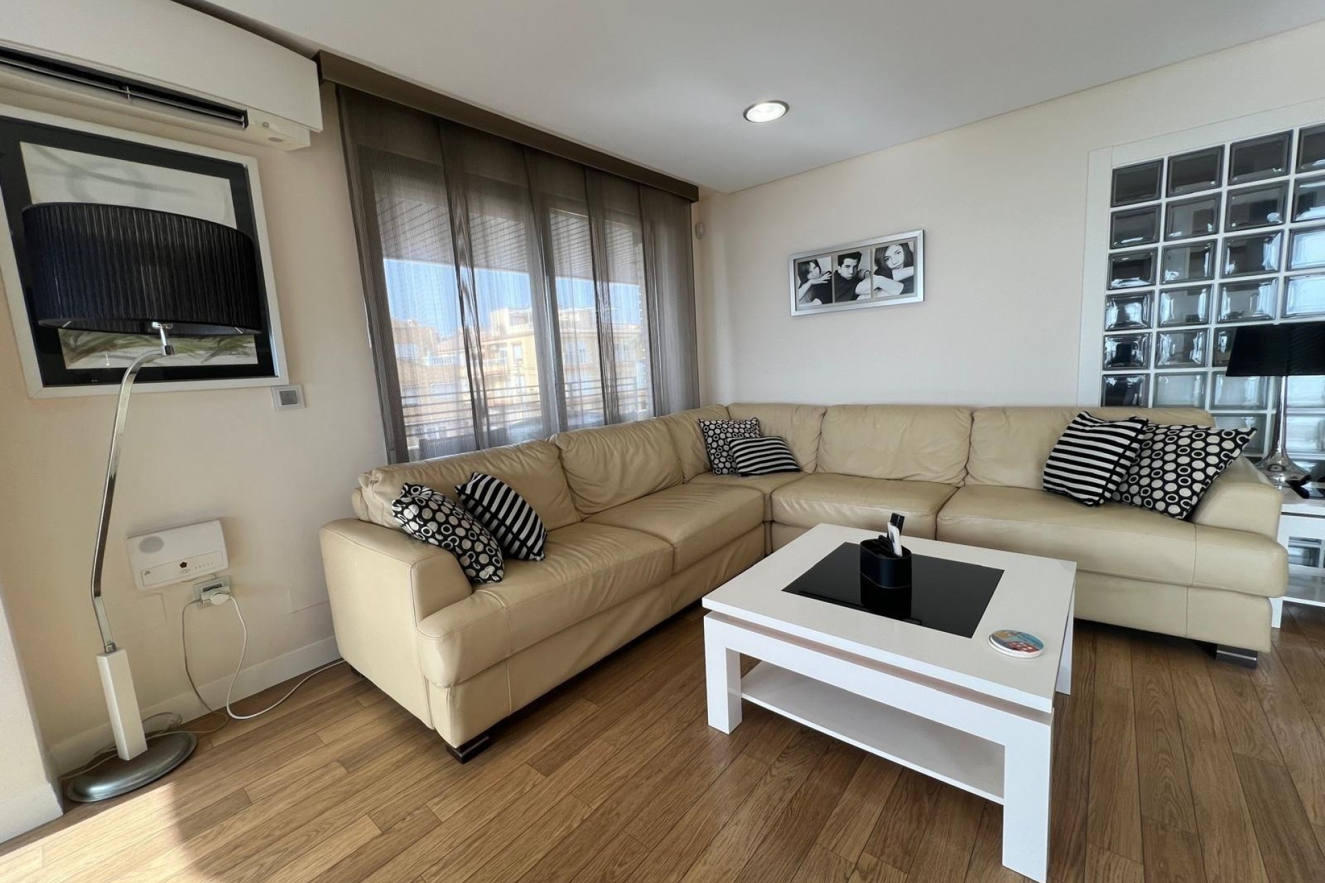 Wiederverkauf - Wohnung / Apartment -
Torrevieja - Mar azul
