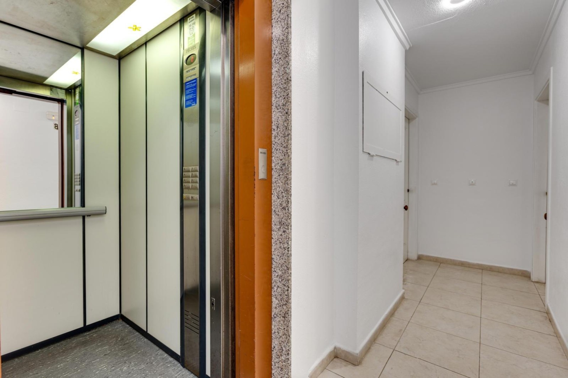 Wiederverkauf - Wohnung / Apartment -
Torrevieja - Nueva Torrevieja