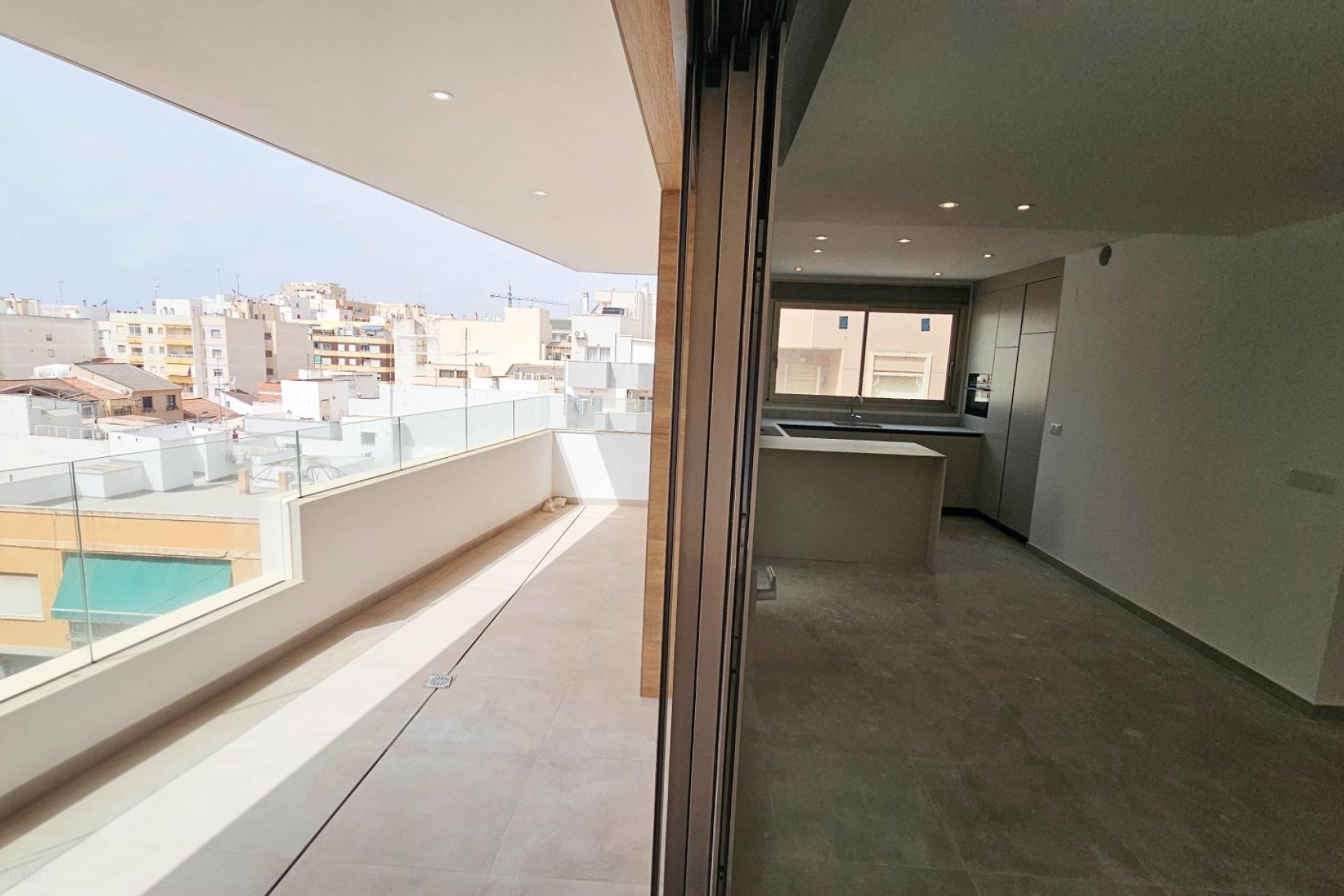 Wiederverkauf - Wohnung / Apartment -
Torrevieja - Paseo Maritimo