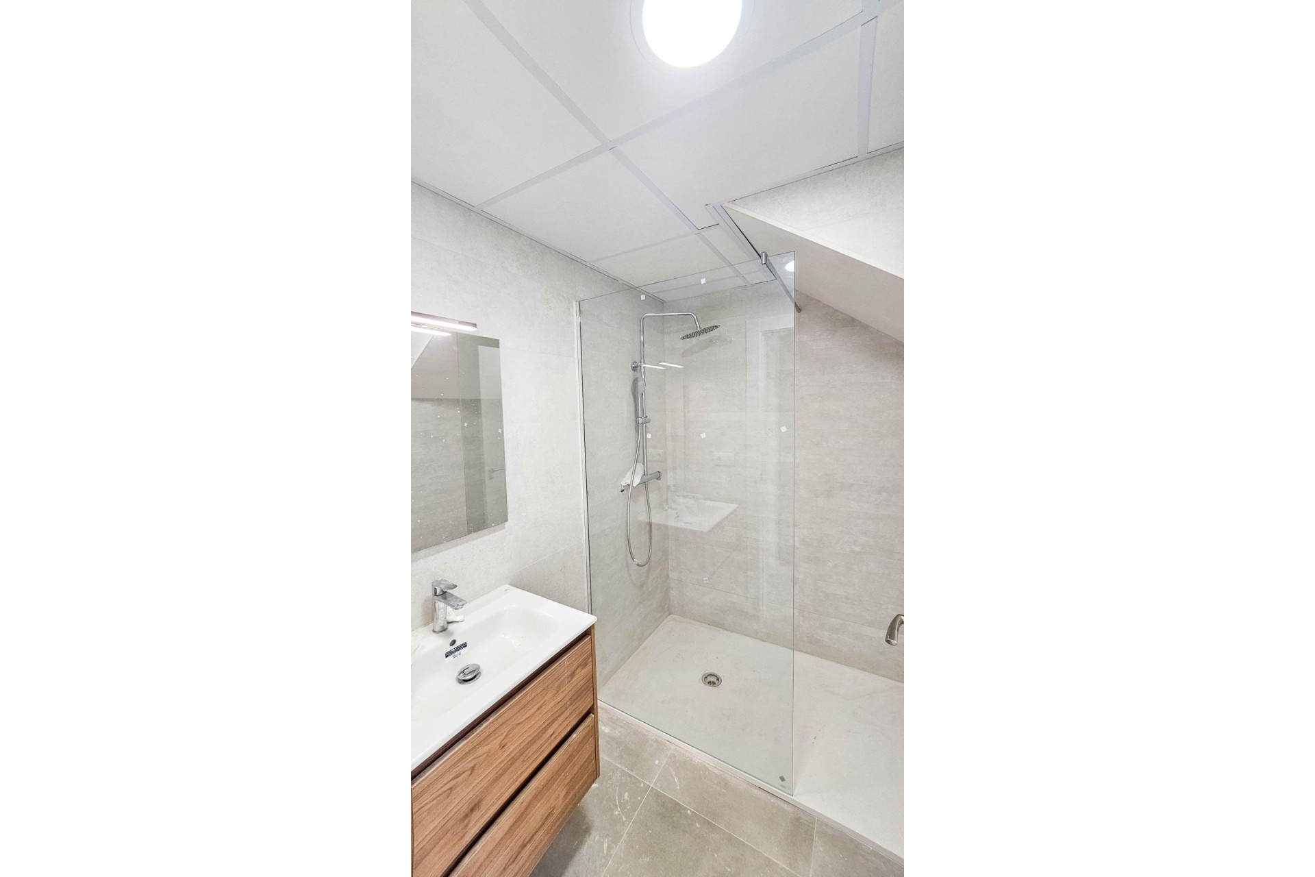 Wiederverkauf - Wohnung / Apartment -
Torrevieja - Paseo Maritimo