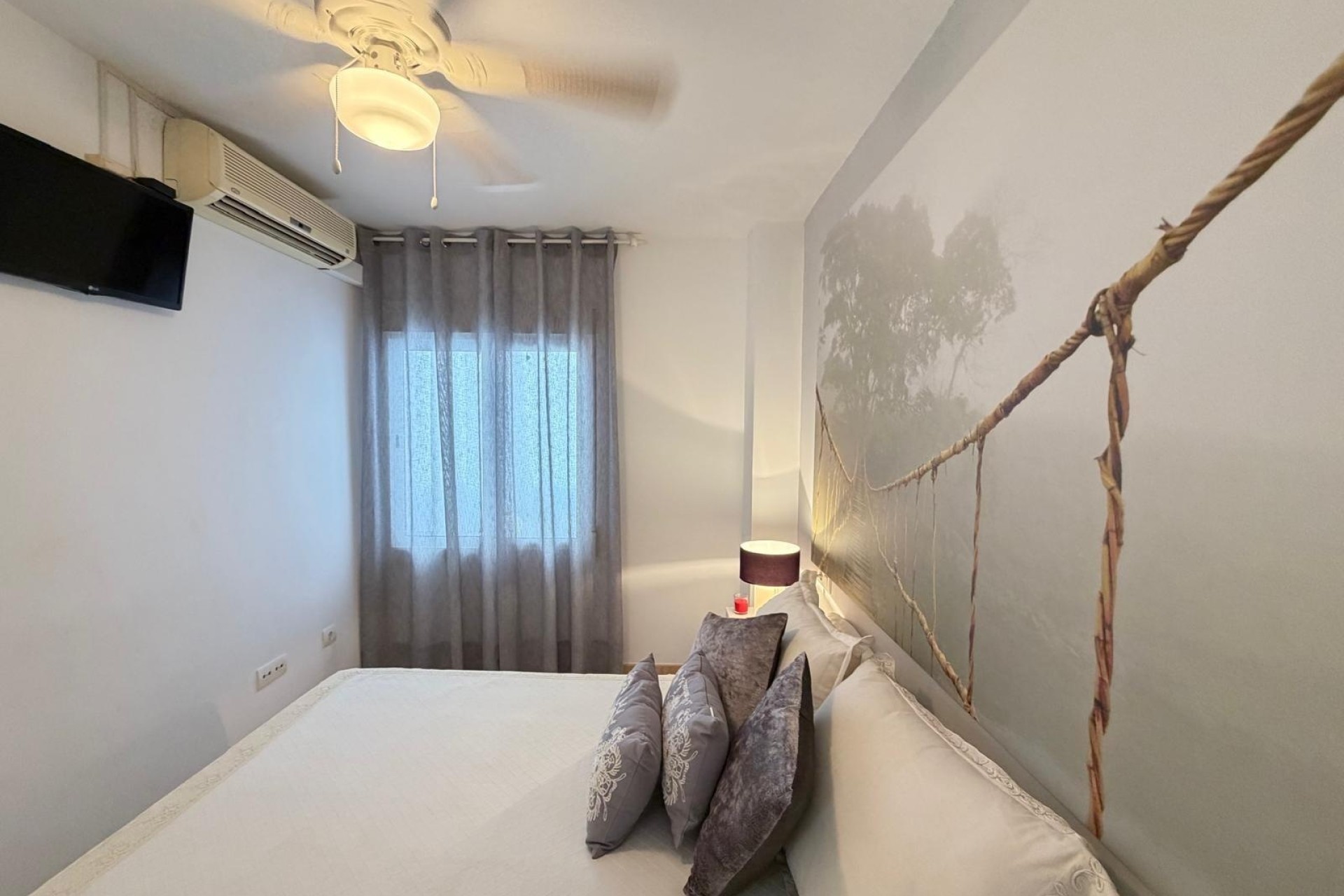 Wiederverkauf - Wohnung / Apartment -
Torrevieja - Paseo Maritimo