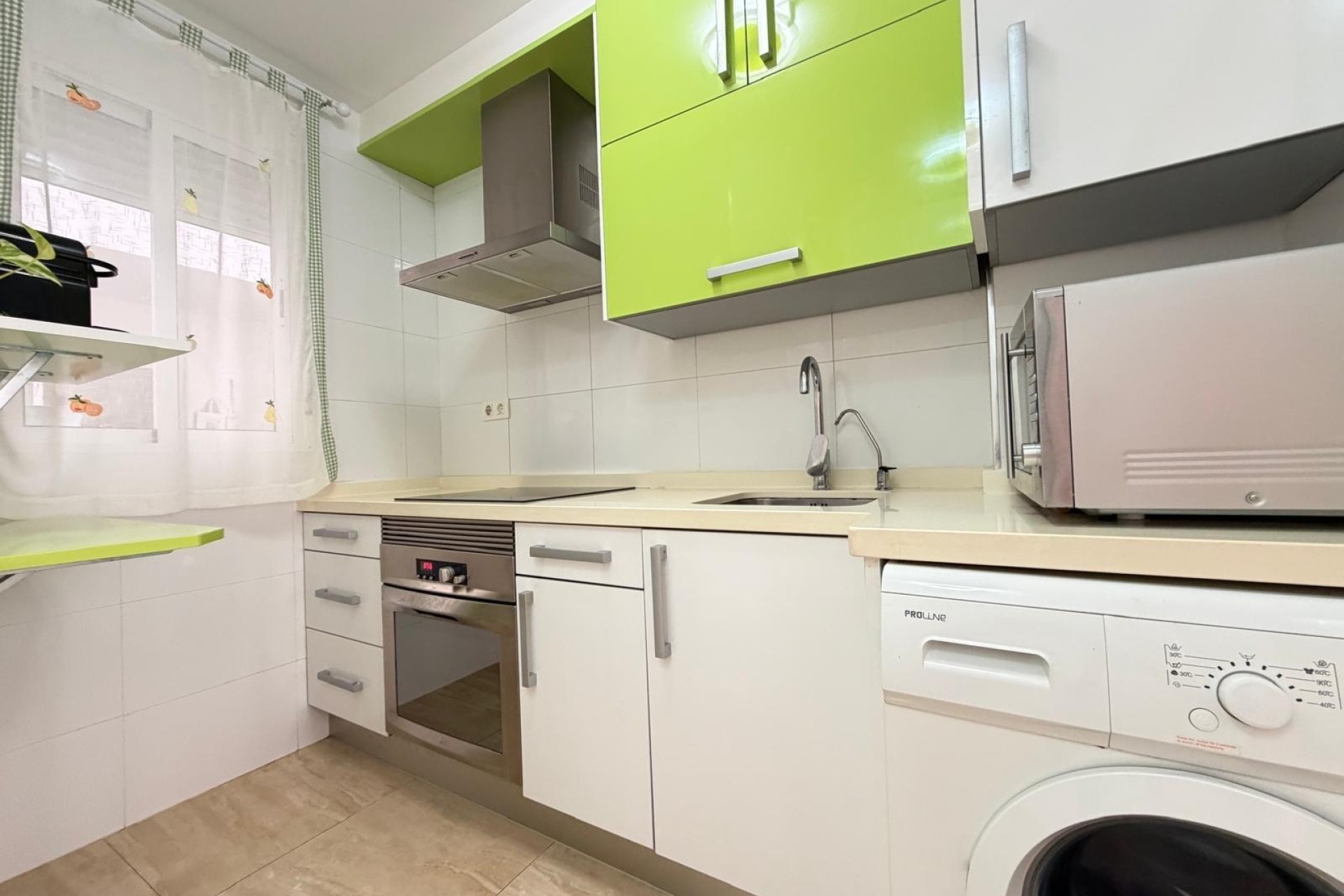 Wiederverkauf - Wohnung / Apartment -
Torrevieja - Paseo Maritimo