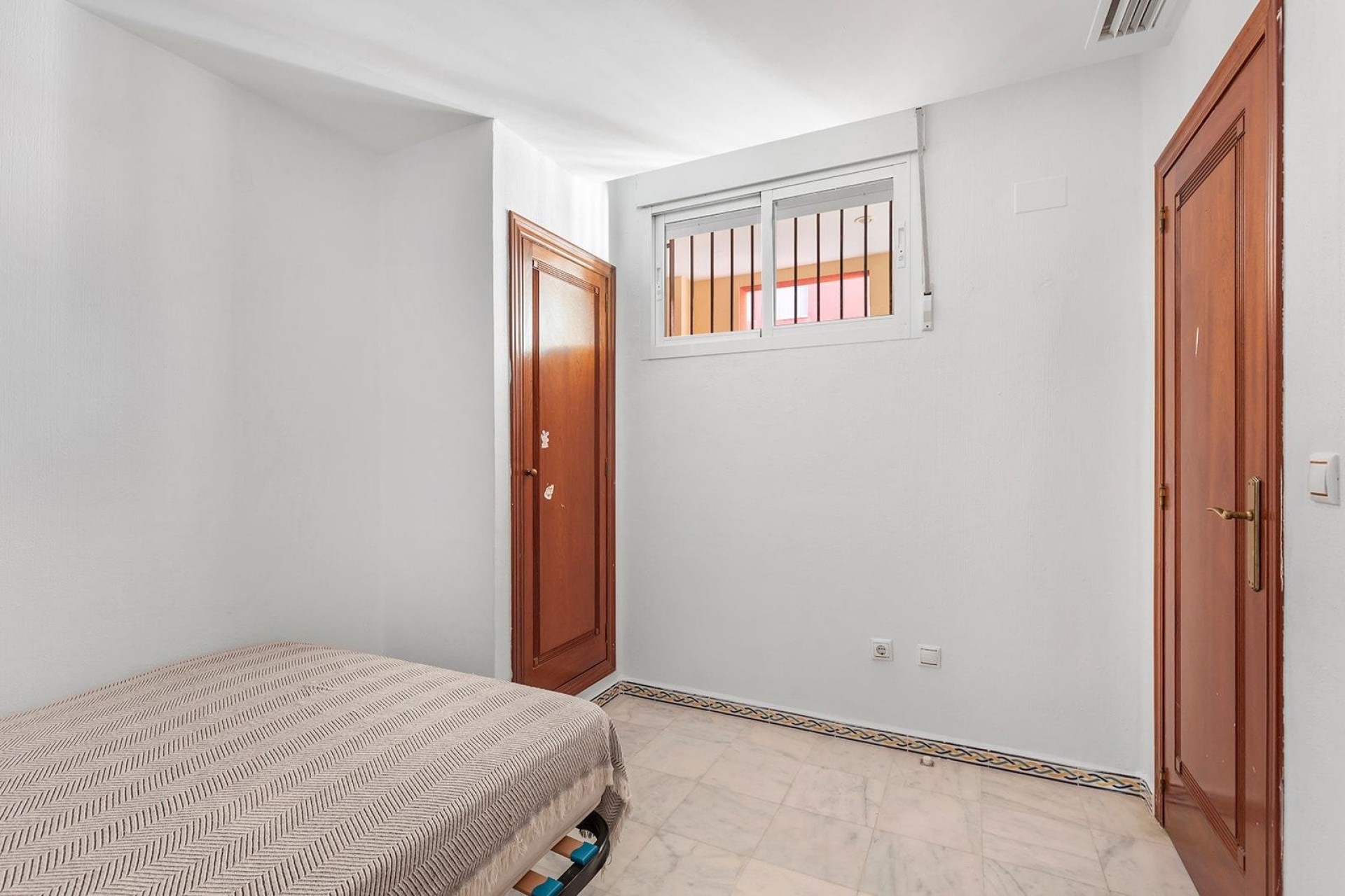 Wiederverkauf - Wohnung / Apartment -
Torrevieja - Playa de los Locos