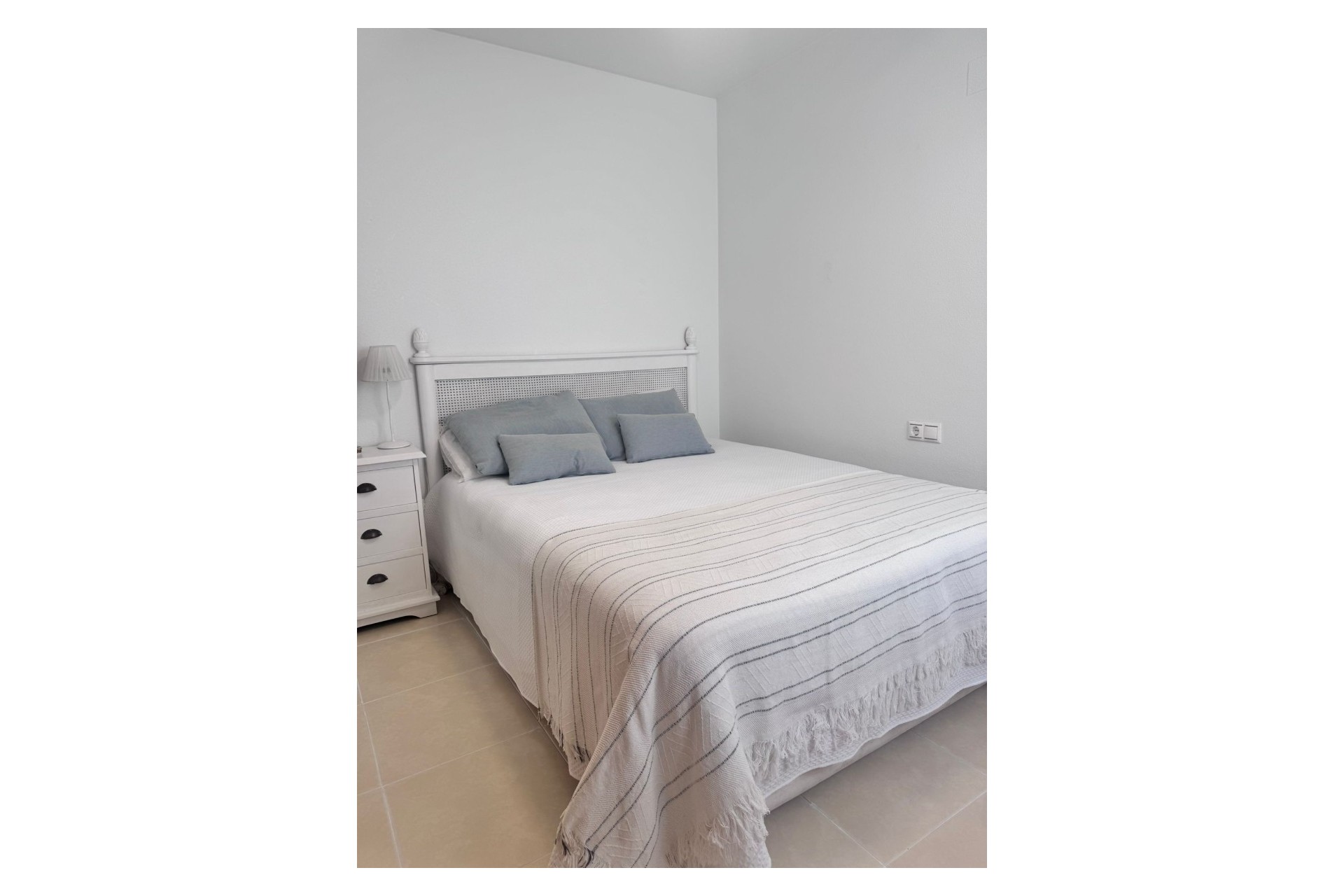 Wiederverkauf - Wohnung / Apartment -
Torrevieja - Playa de los Locos