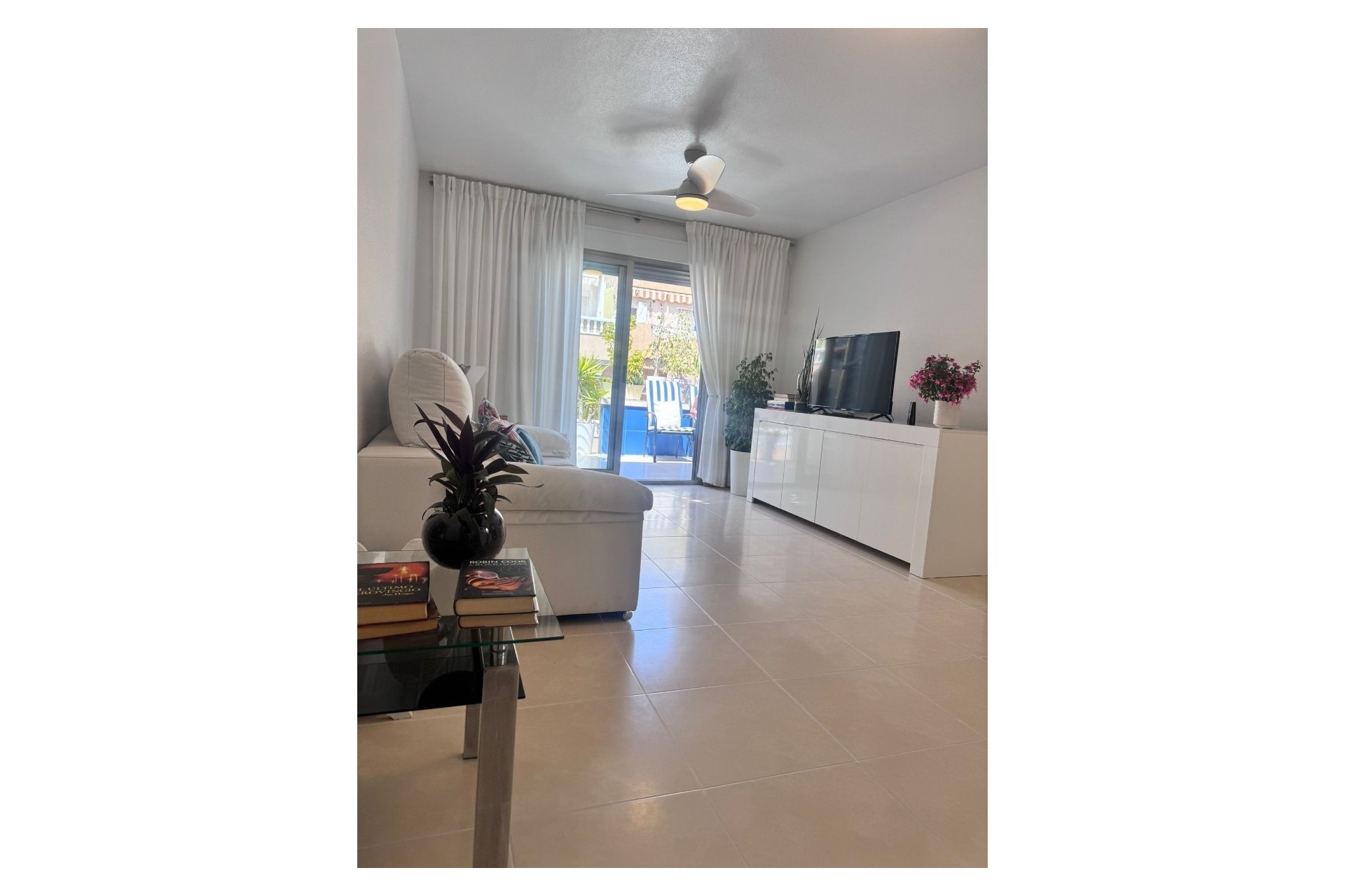 Wiederverkauf - Wohnung / Apartment -
Torrevieja - Playa de los Locos