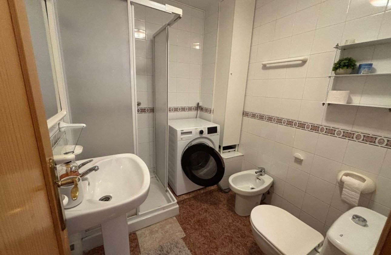 Wiederverkauf - Wohnung / Apartment -
Torrevieja - Playa de los Locos