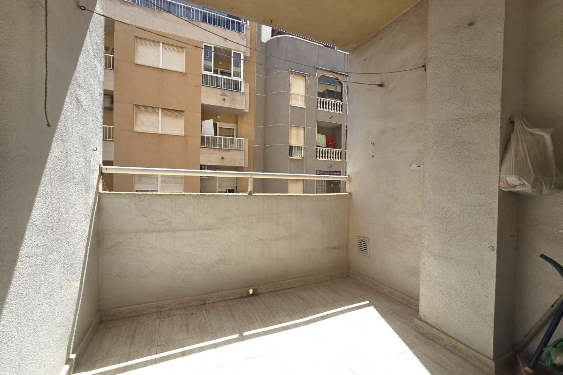 Wiederverkauf - Wohnung / Apartment -
Torrevieja - Playa de los Locos