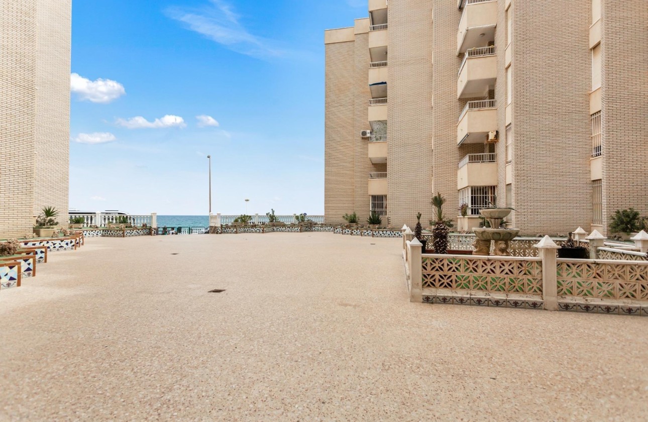 Wiederverkauf - Wohnung / Apartment -
Torrevieja - Playa de los Locos