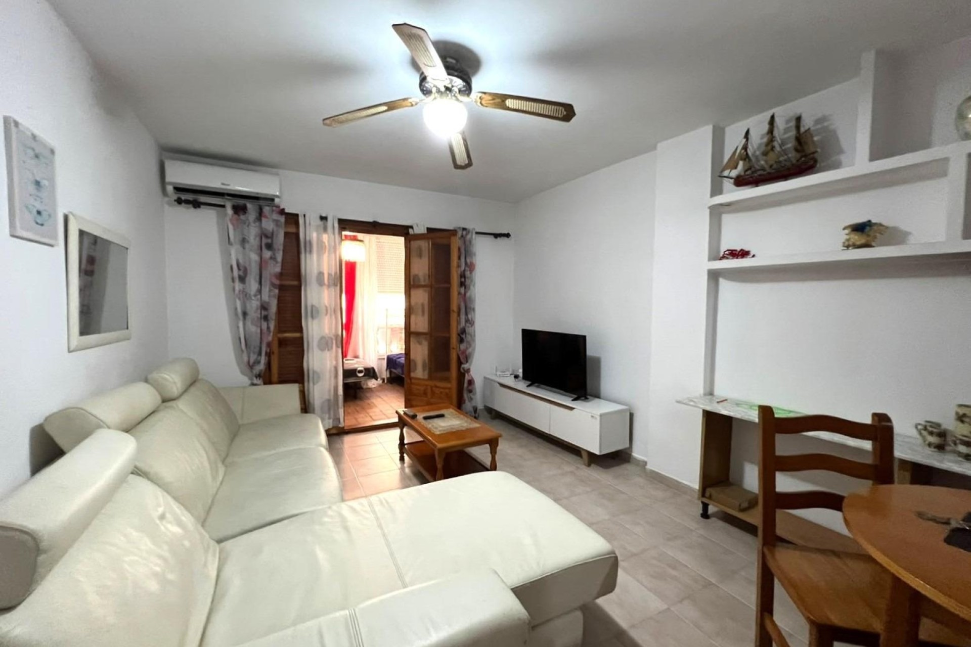Wiederverkauf - Wohnung / Apartment -
Torrevieja - Playa de los Locos