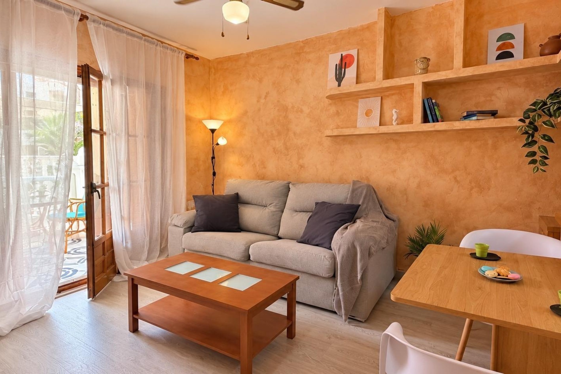 Wiederverkauf - Wohnung / Apartment -
Torrevieja - Playa de los Locos