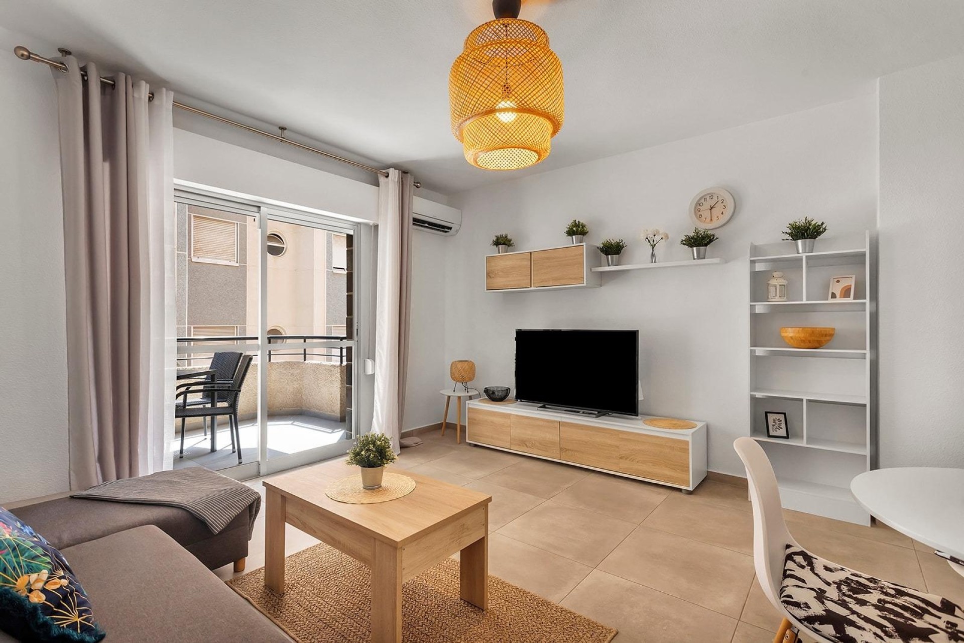 Wiederverkauf - Wohnung / Apartment -
Torrevieja - Playa de los Locos