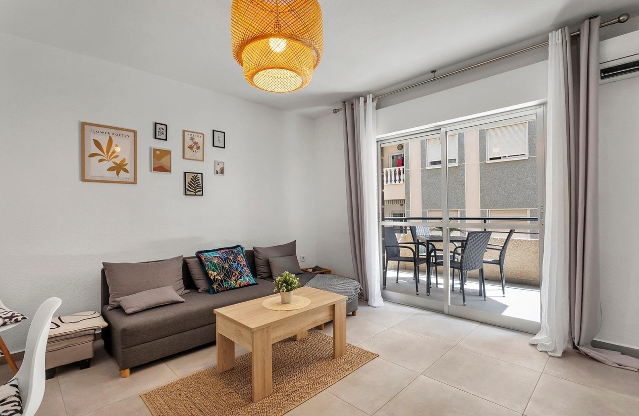 Wiederverkauf - Wohnung / Apartment -
Torrevieja - Playa de los Locos