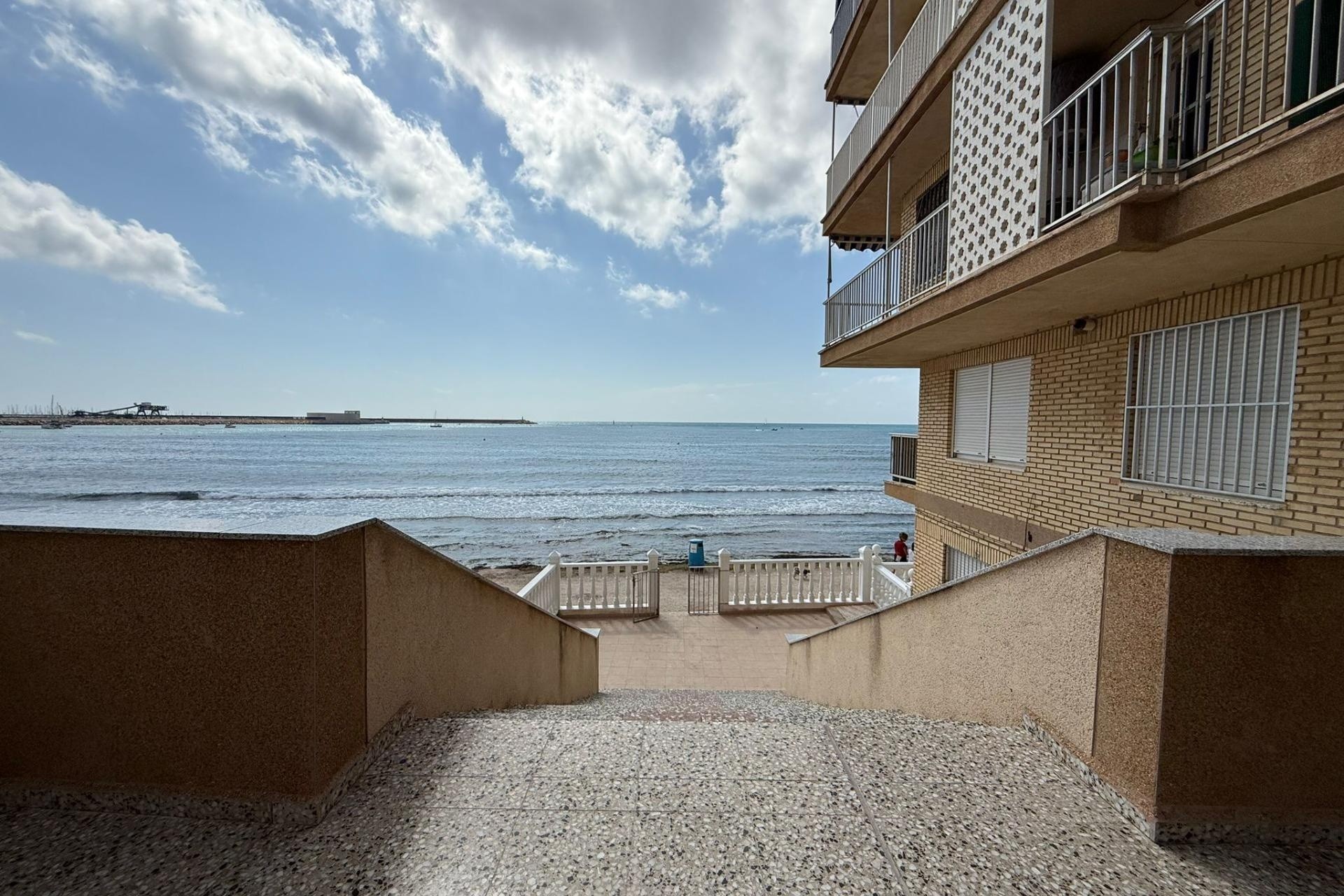 Wiederverkauf - Wohnung / Apartment -
Torrevieja - Playa de los Naufragos