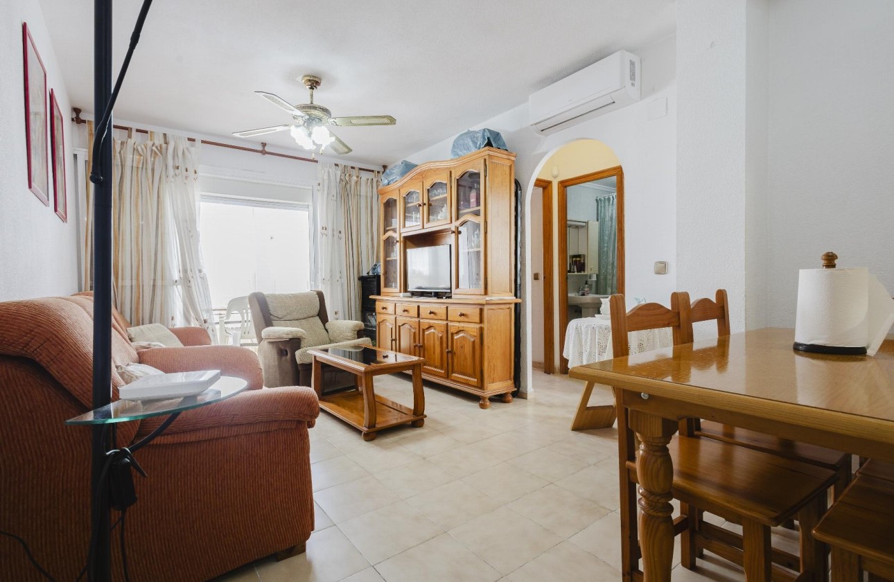 Wiederverkauf - Wohnung / Apartment -
Torrevieja - Playa del Acequión