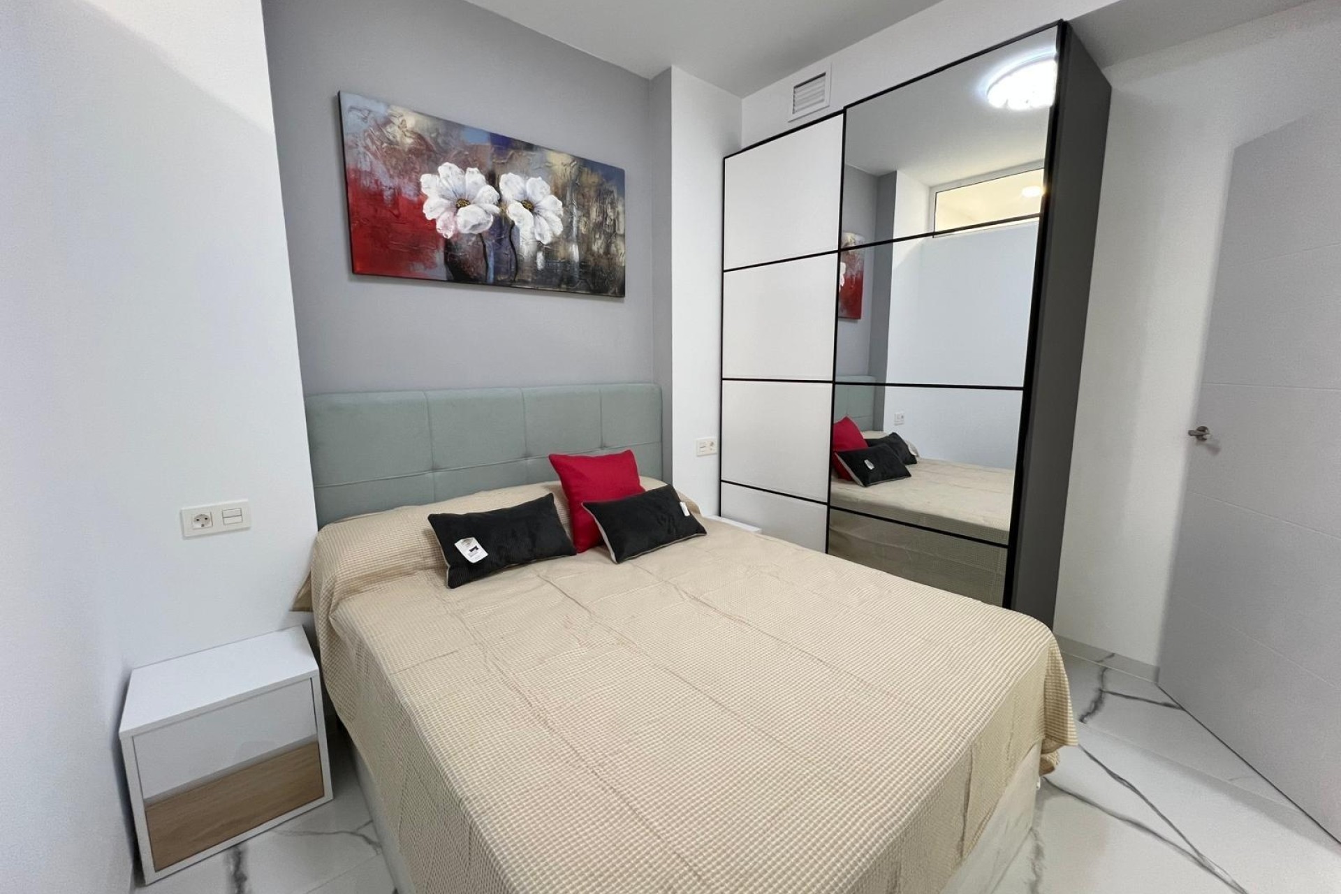 Wiederverkauf - Wohnung / Apartment -
Torrevieja - Playa del Cura