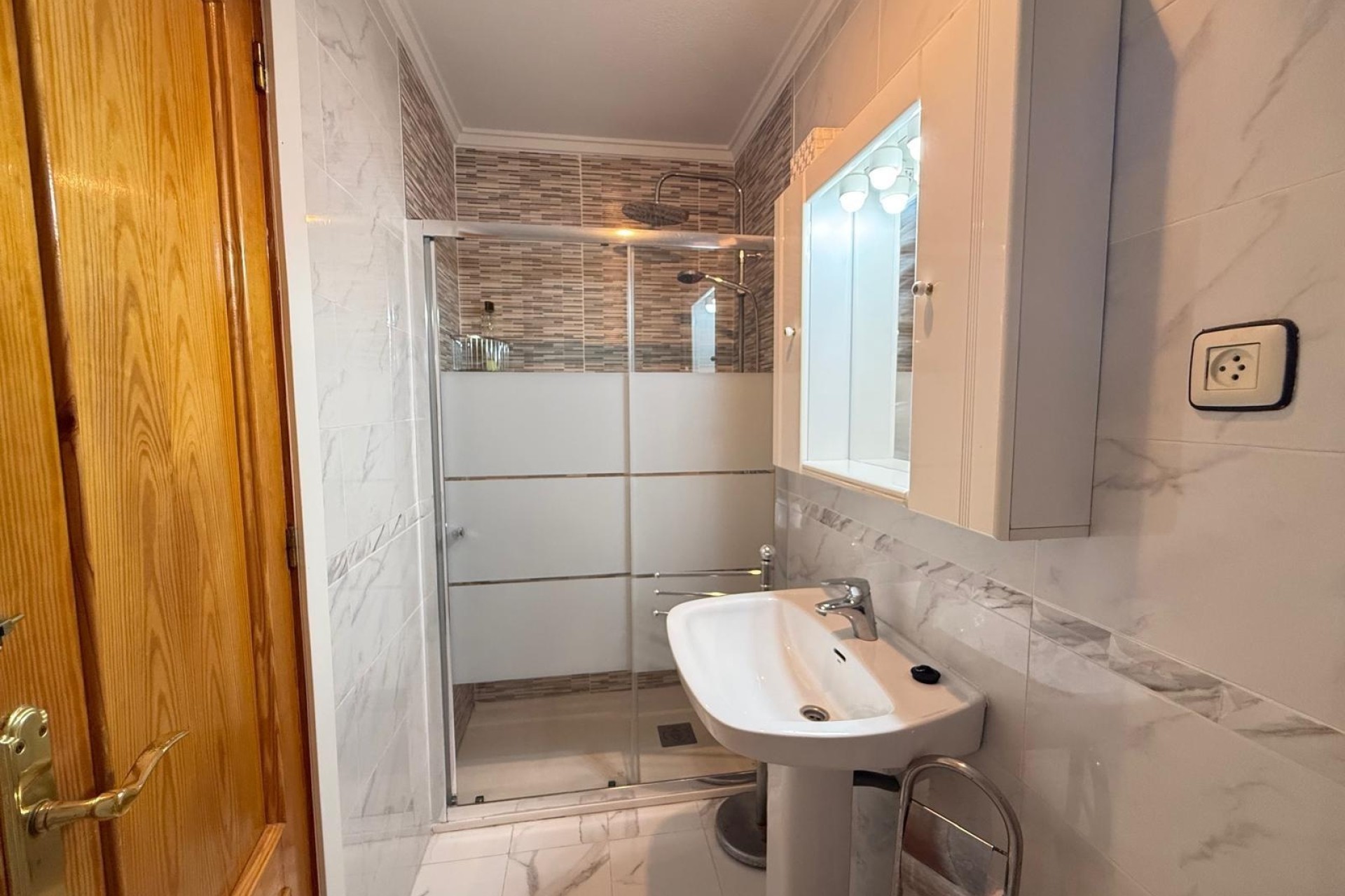 Wiederverkauf - Wohnung / Apartment -
Torrevieja - Playa del Cura
