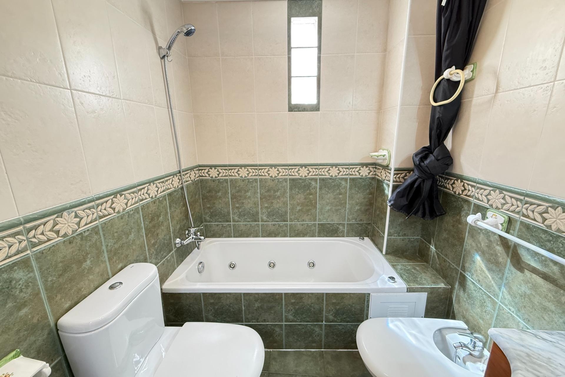 Wiederverkauf - Wohnung / Apartment -
Torrevieja - Playa del Cura