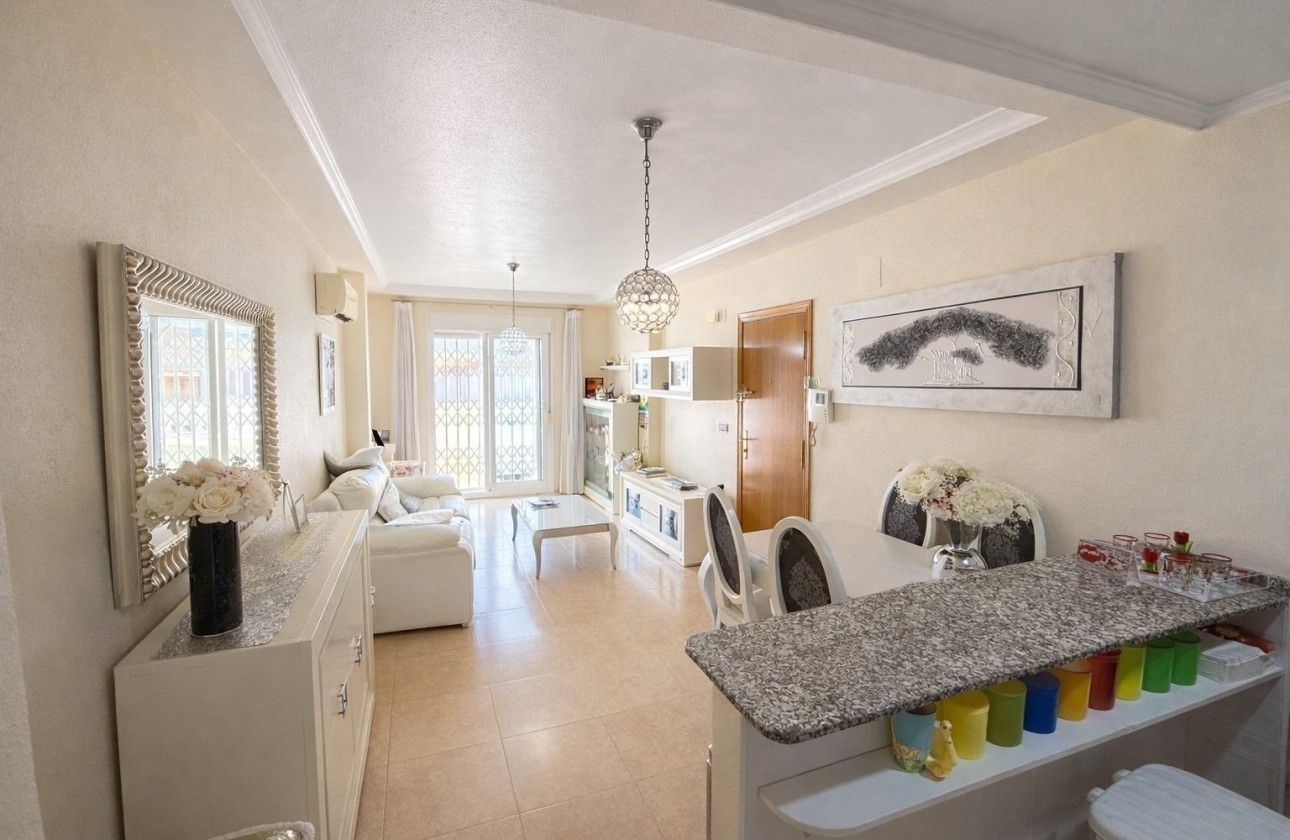 Wiederverkauf - Wohnung / Apartment -
Torrevieja - Playa del Cura