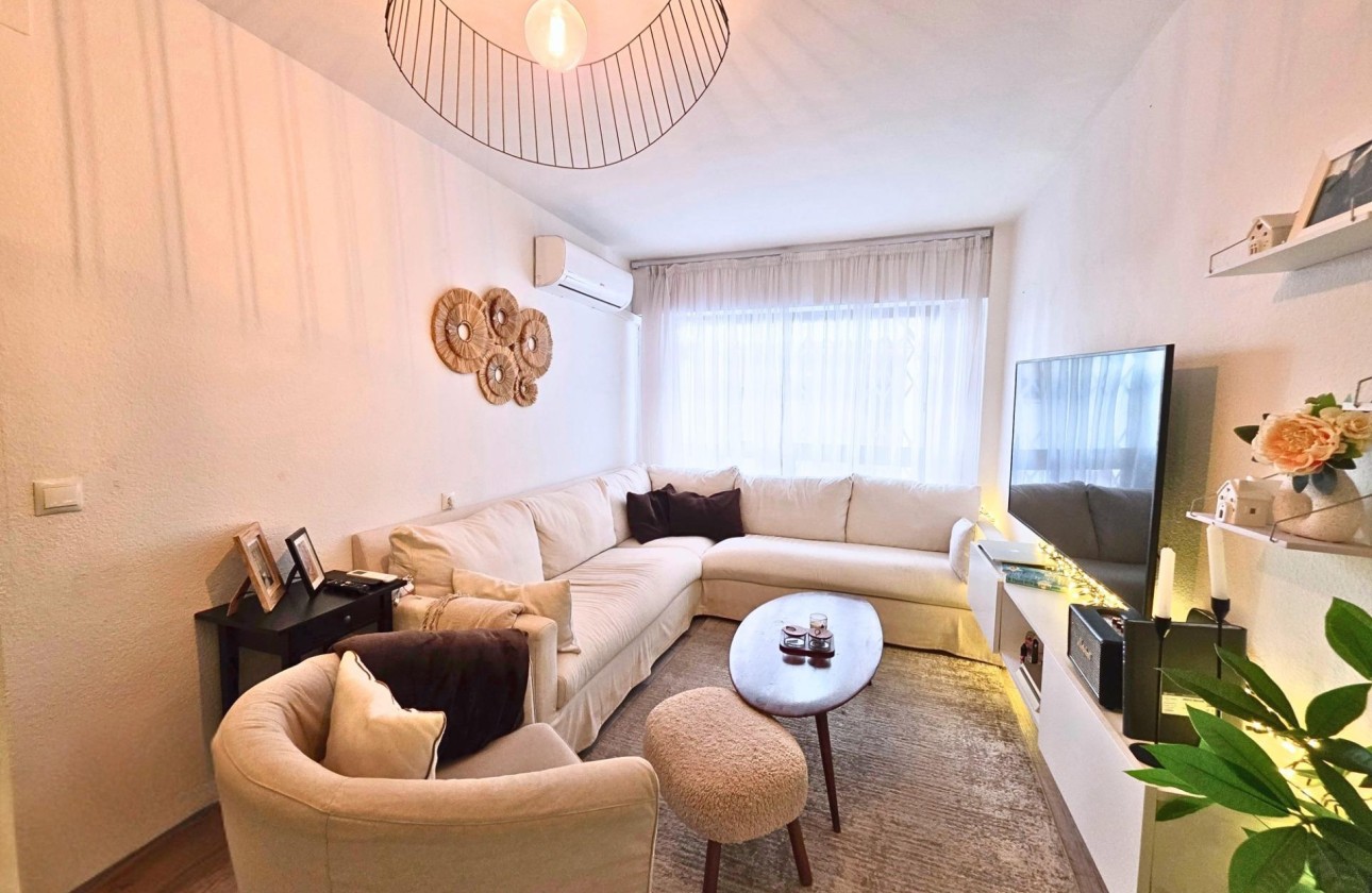 Wiederverkauf - Wohnung / Apartment -
Torrevieja - Playa del Cura