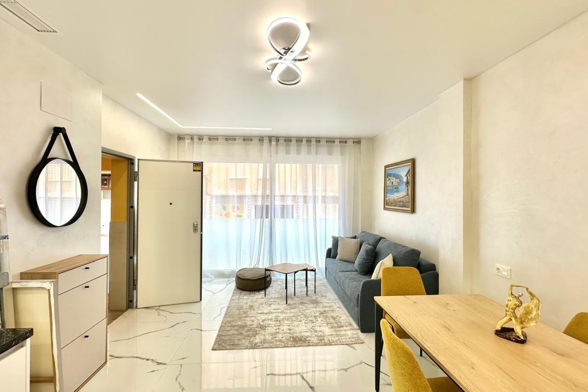 Wiederverkauf - Wohnung / Apartment -
Torrevieja - Playa del Cura