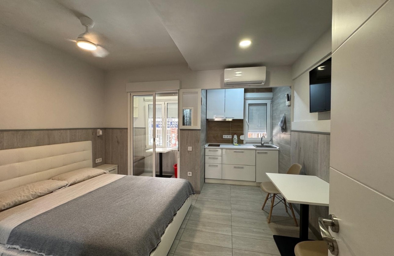 Wiederverkauf - Wohnung / Apartment -
Torrevieja - Playa del Cura
