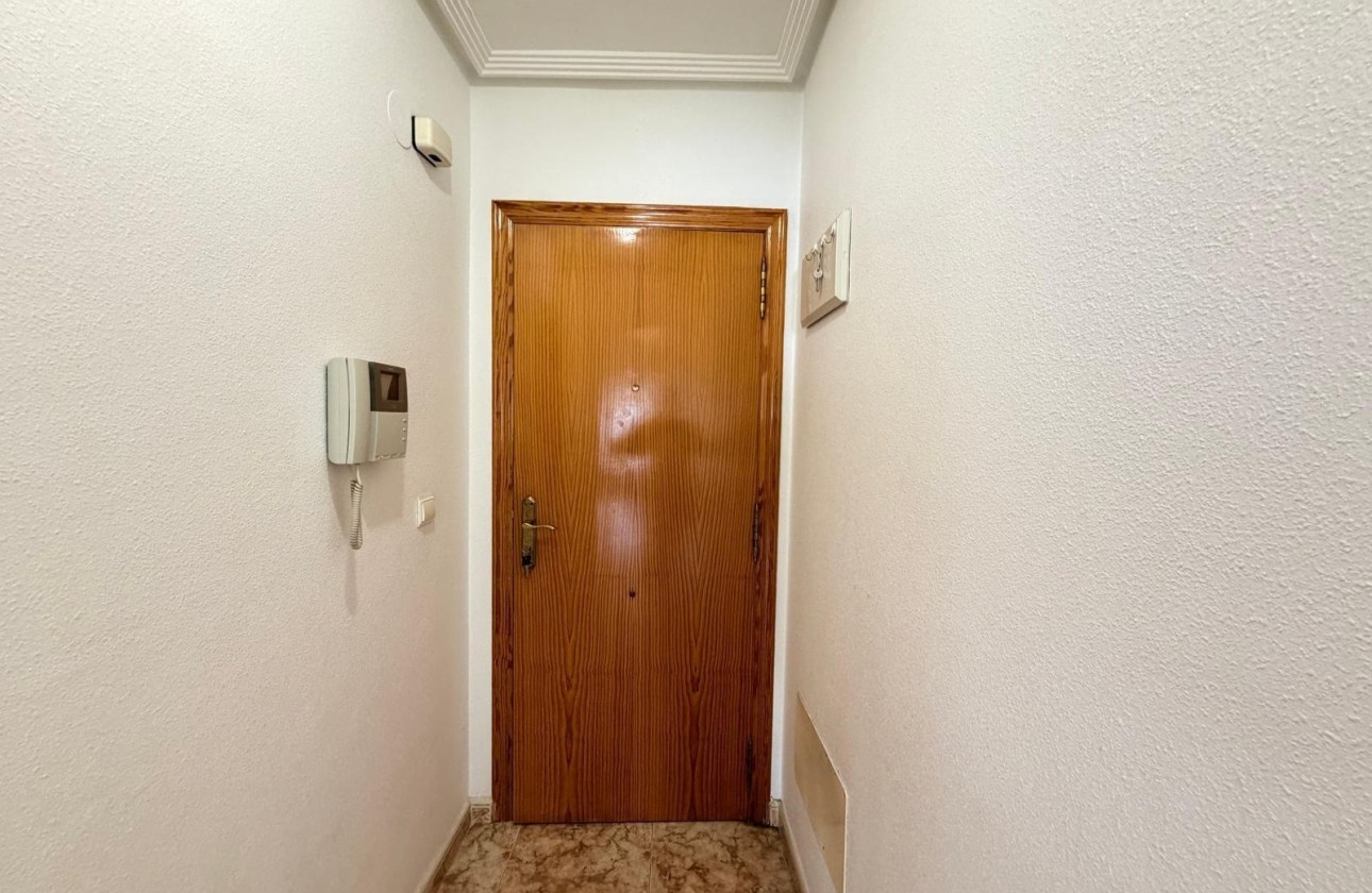 Wiederverkauf - Wohnung / Apartment -
Torrevieja - Playa del Cura