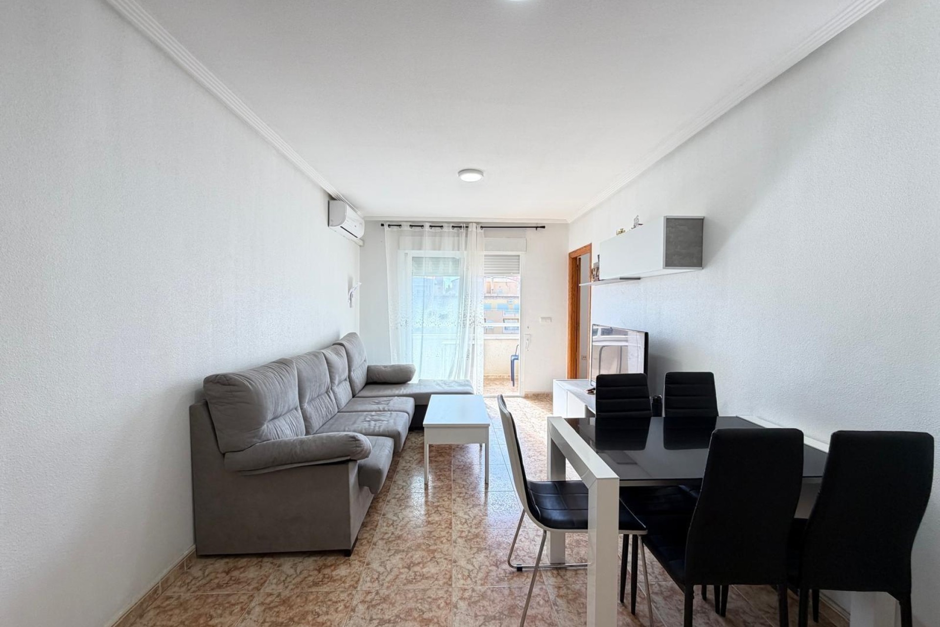Wiederverkauf - Wohnung / Apartment -
Torrevieja - Playa del Cura