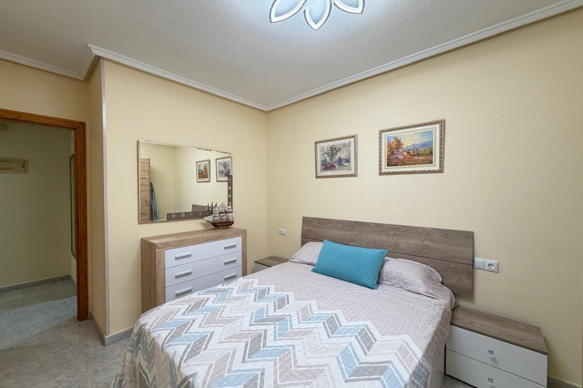 Wiederverkauf - Wohnung / Apartment -
Torrevieja - Playa del Cura