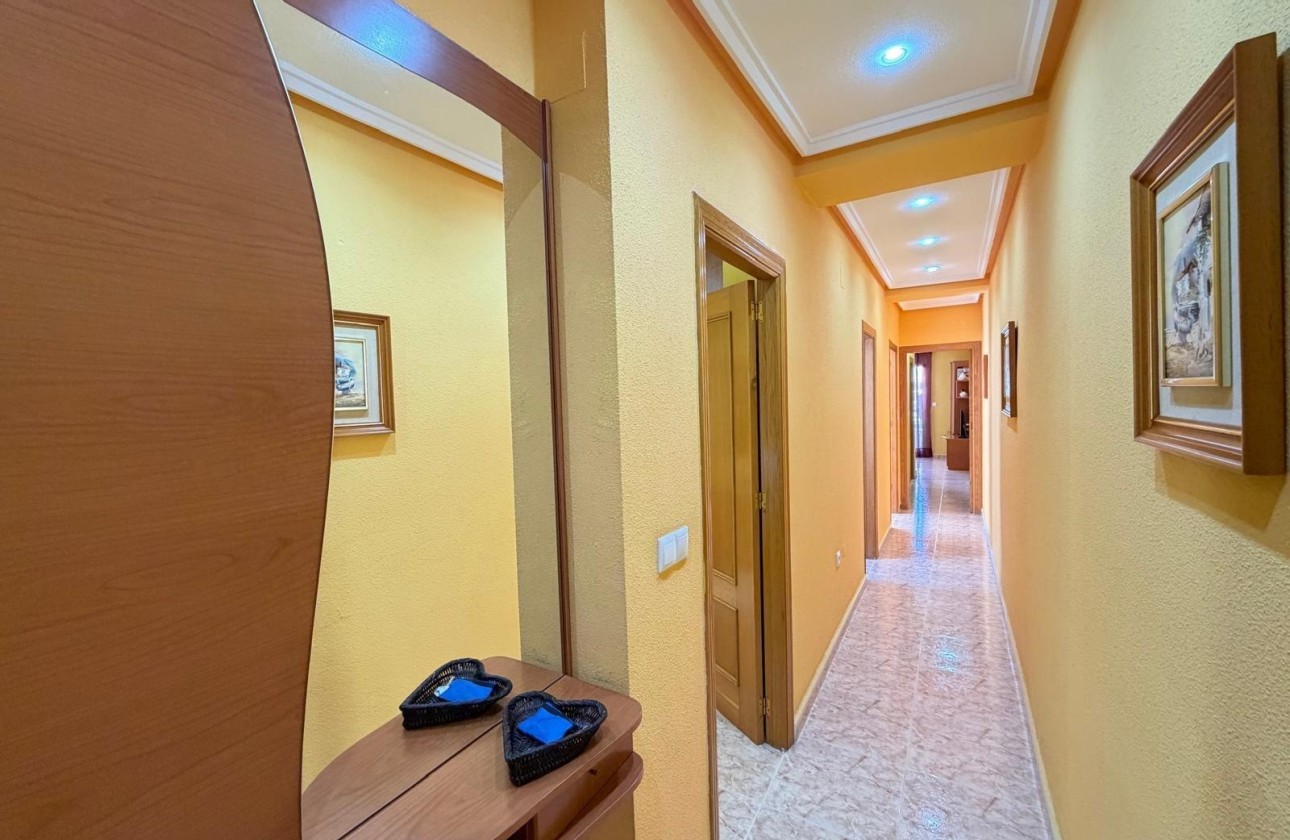 Wiederverkauf - Wohnung / Apartment -
Torrevieja - Playa del Cura