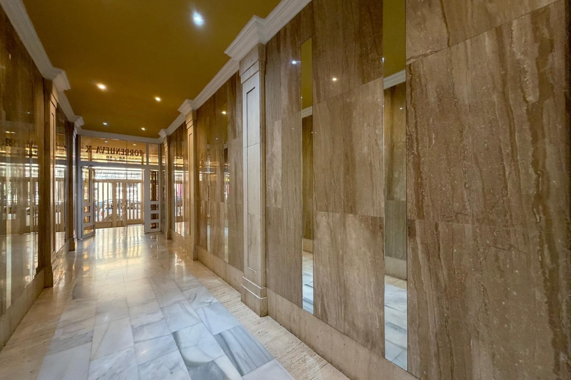 Wiederverkauf - Wohnung / Apartment -
Torrevieja - Playa del Cura