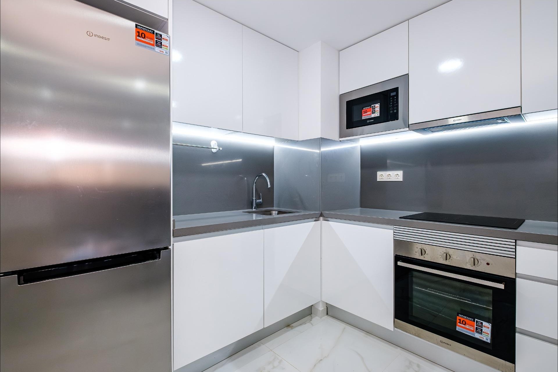 Wiederverkauf - Wohnung / Apartment -
Torrevieja - Playa del Cura