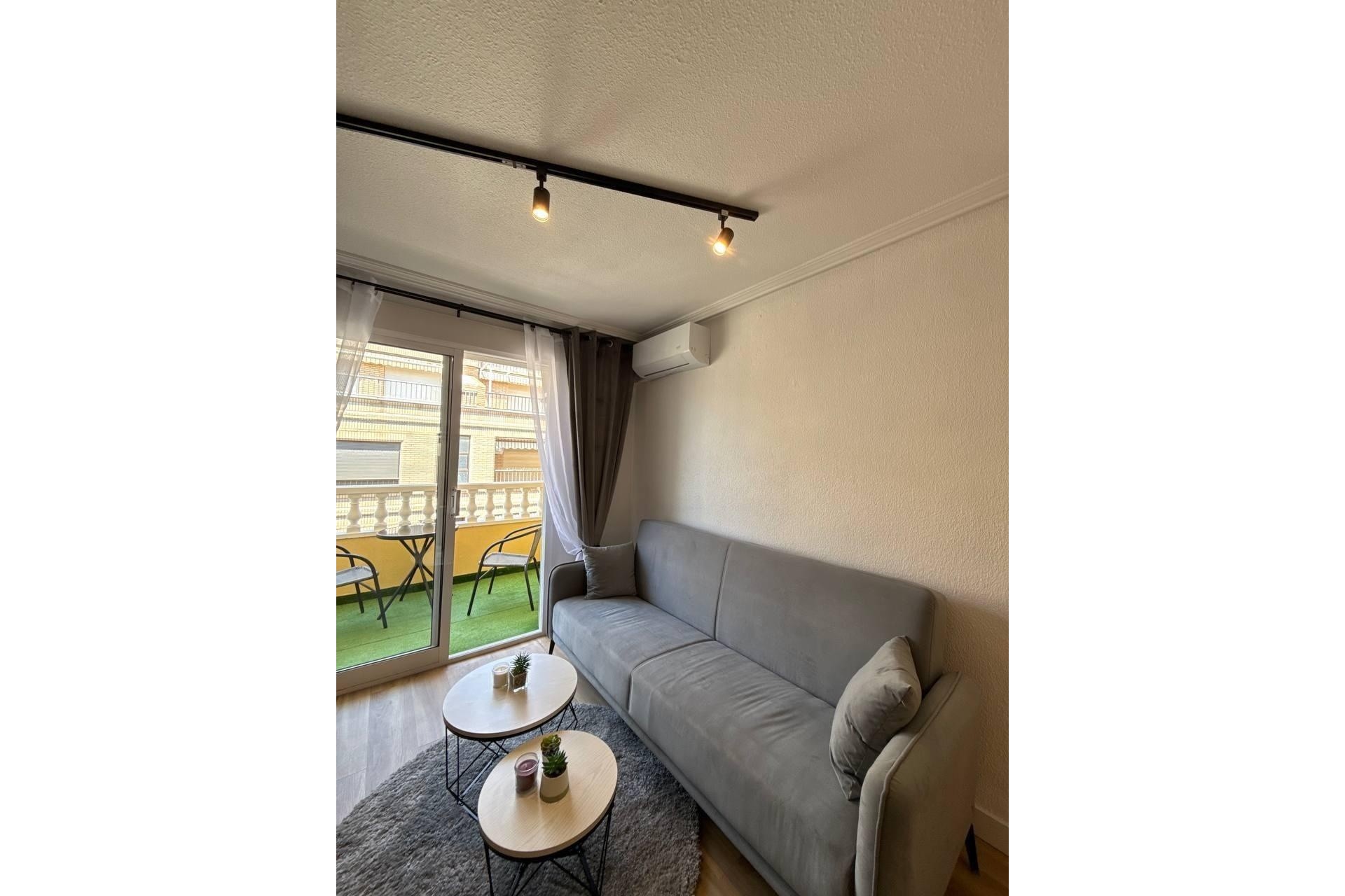 Wiederverkauf - Wohnung / Apartment -
Torrevieja - Playa del Cura