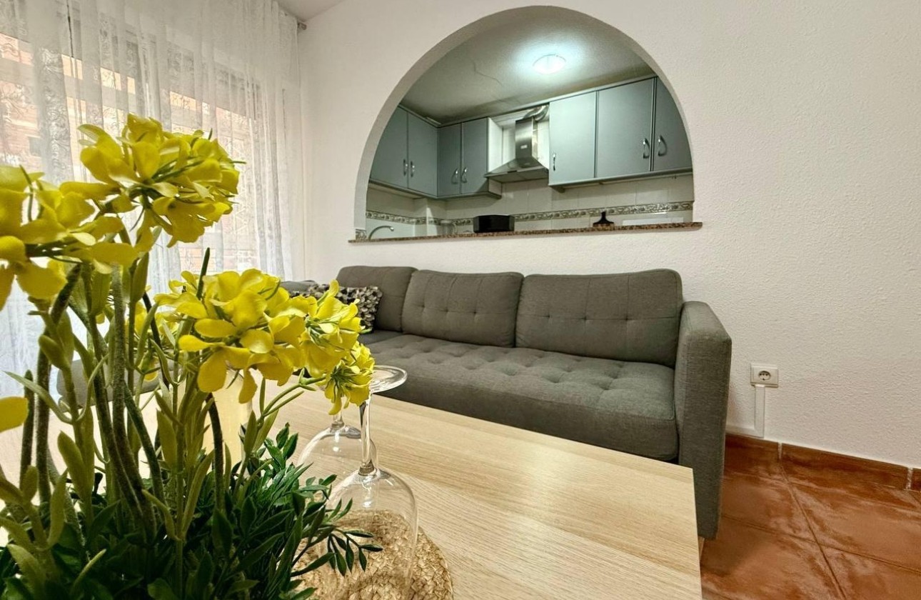 Wiederverkauf - Wohnung / Apartment -
Torrevieja - Playa del Cura