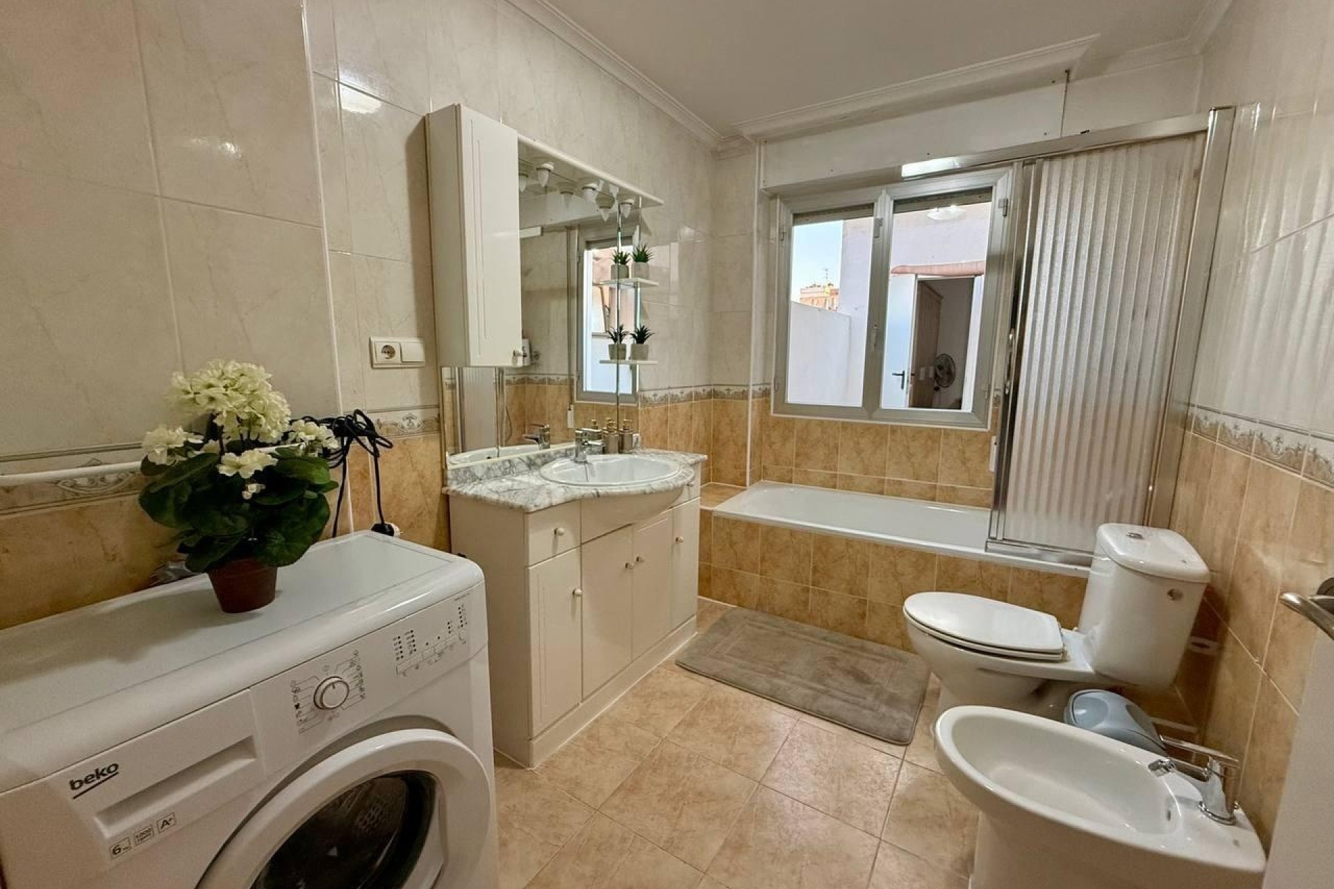 Wiederverkauf - Wohnung / Apartment -
Torrevieja - Playa del Cura