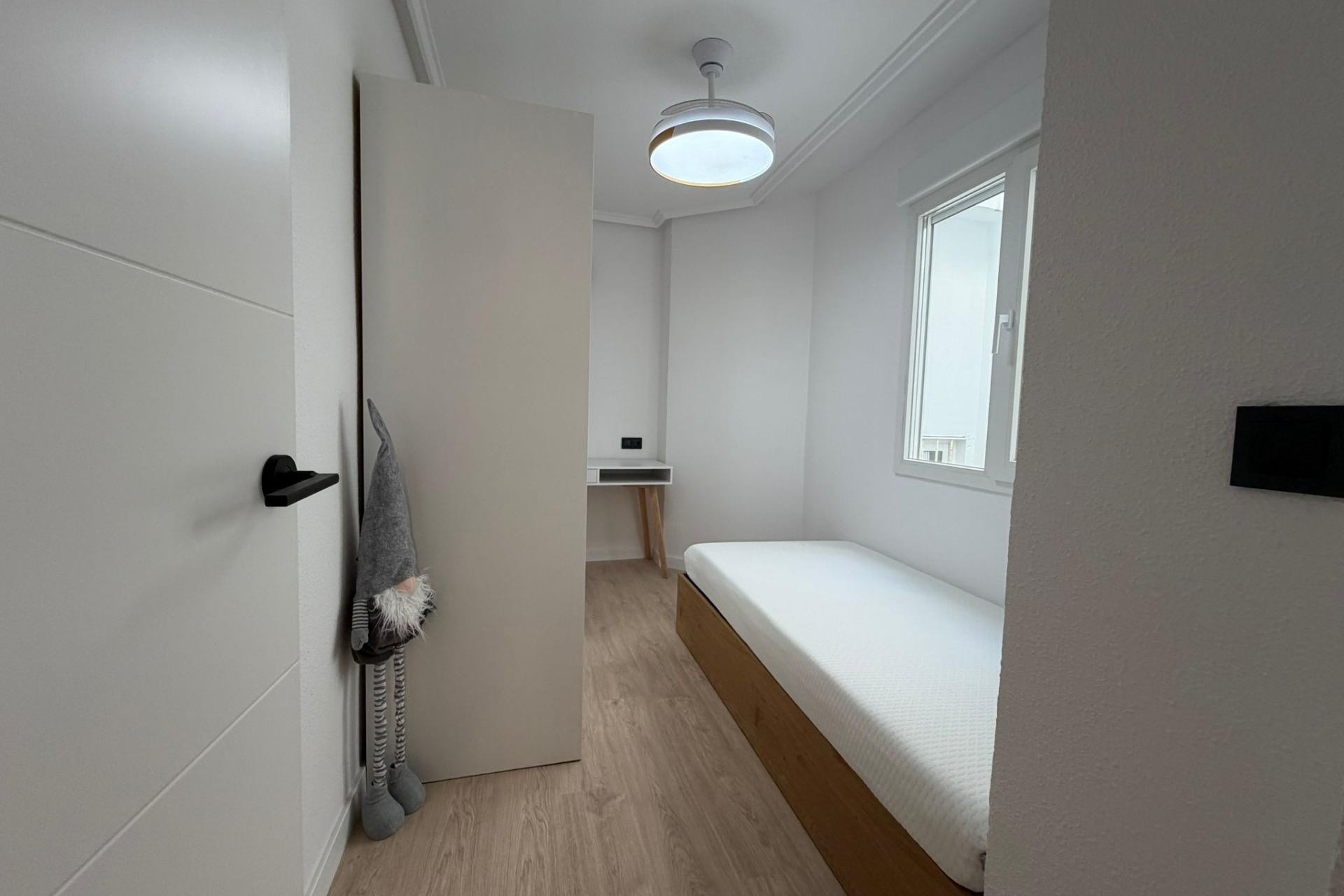 Wiederverkauf - Wohnung / Apartment -
Torrevieja - Playa del Cura